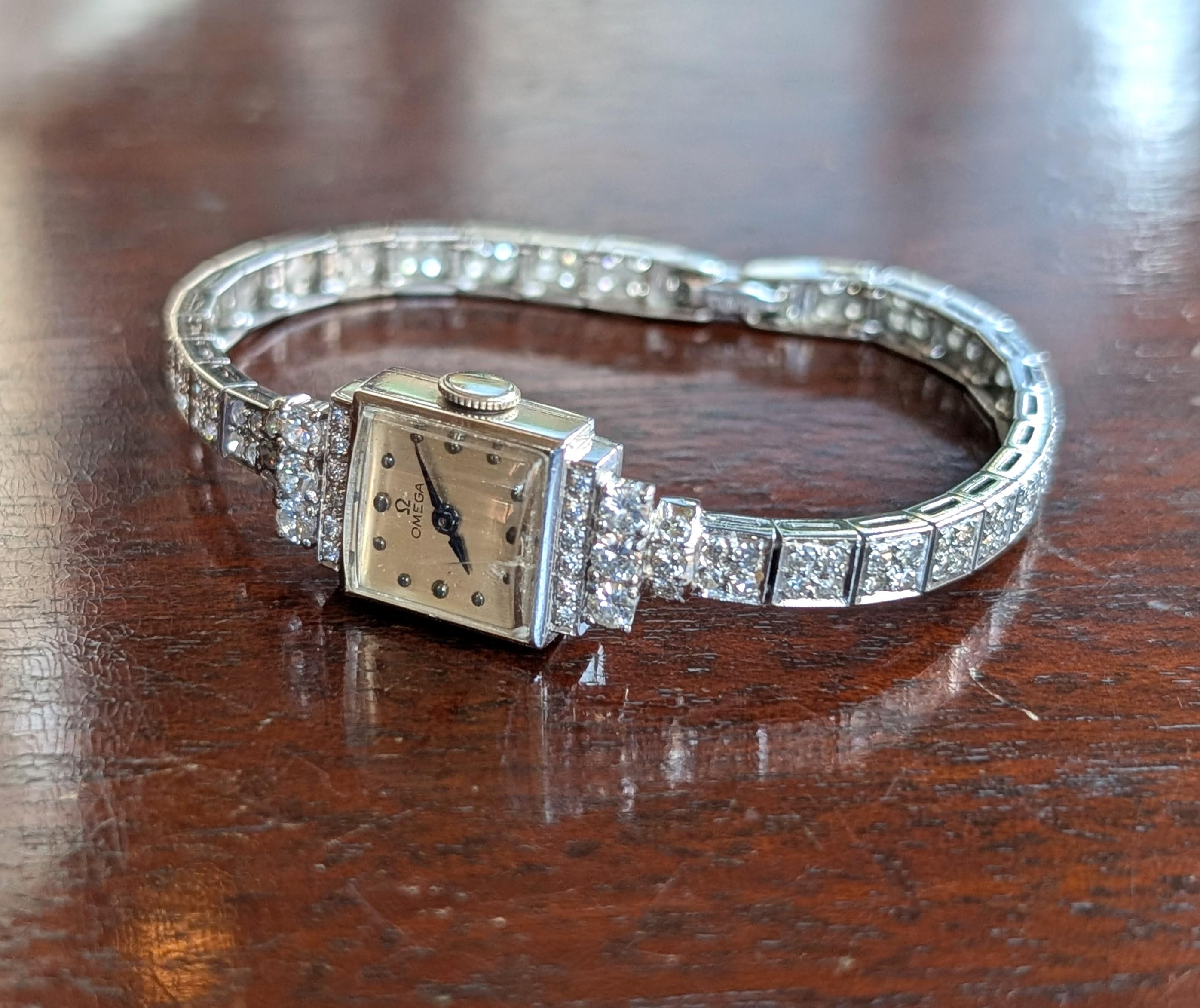 Antique Platinum Diamond Omega Ladies Wrist Watch Vintage Art Deco État moyen - En vente à Greer, SC