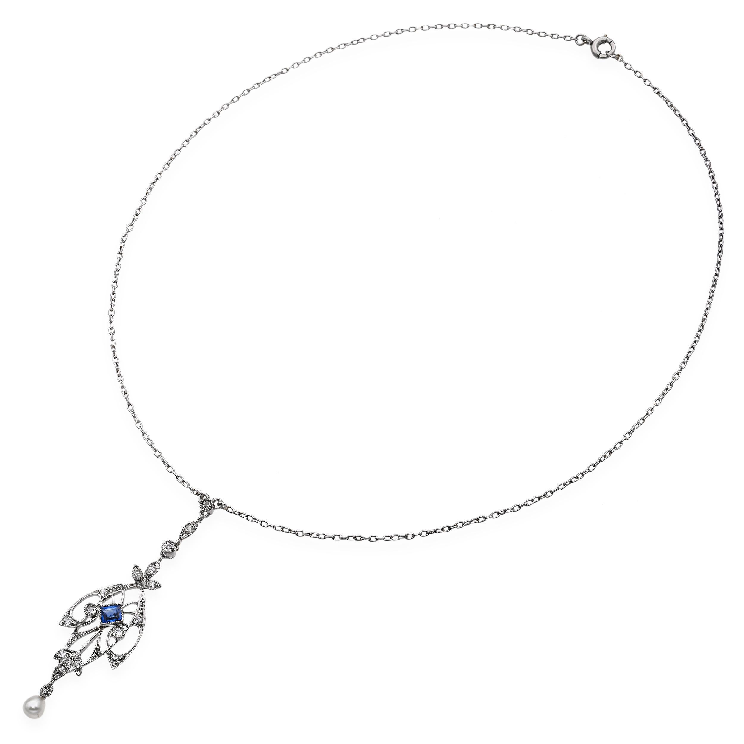 Taglio antico europeo Collana antica in platino con diamanti, zaffiri e perle in vendita