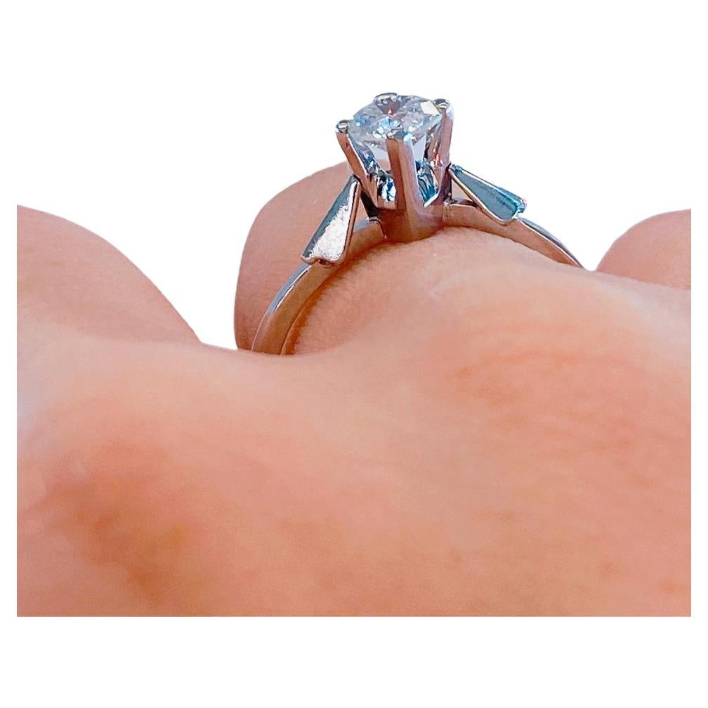 Women's Antique Brilliant Cut Diamond Gold Solitare Ring For Sale