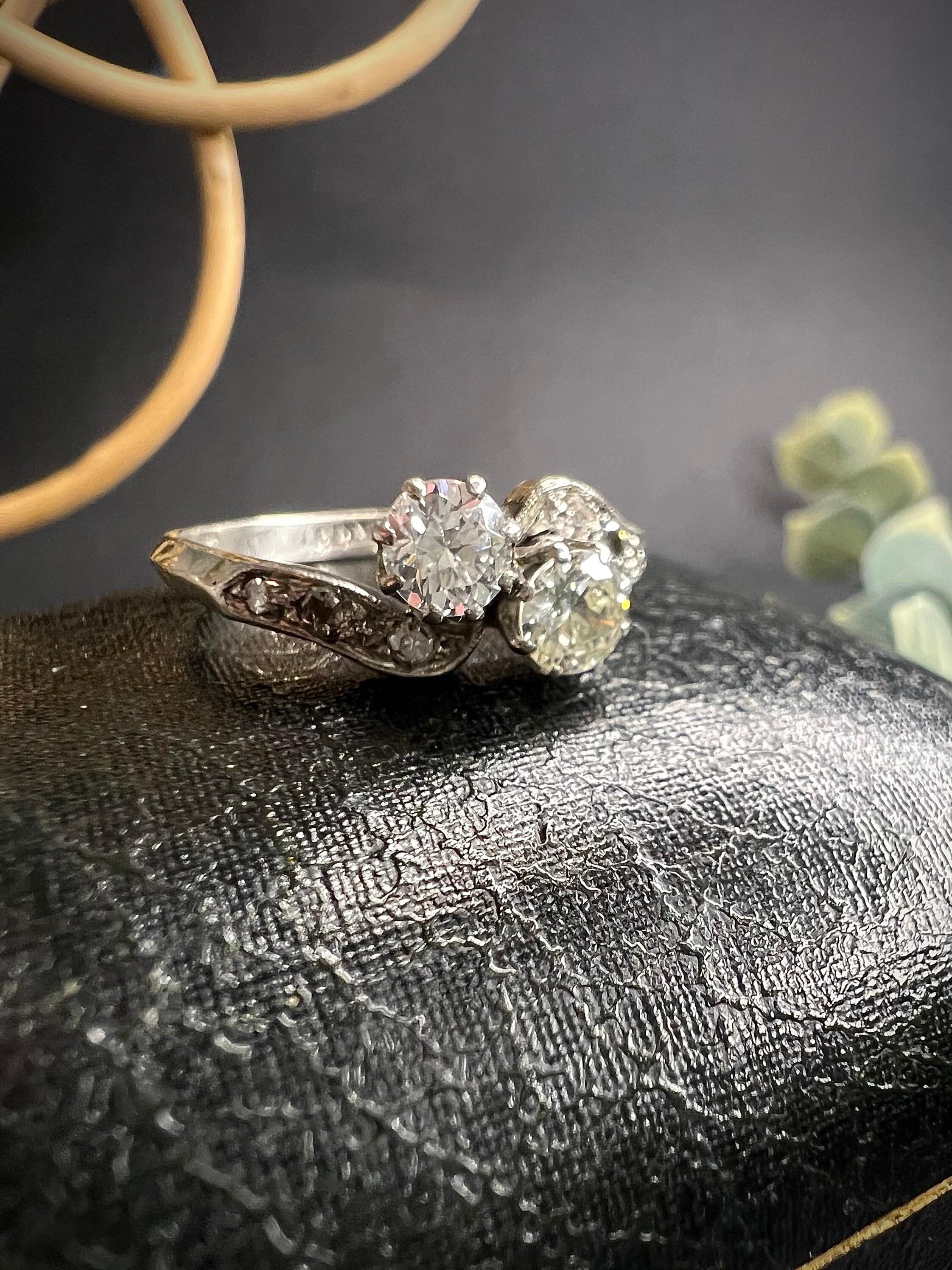Old European Cut Antique Platinum Diamond Toi et Moi Crossover Engagement Ring For Sale