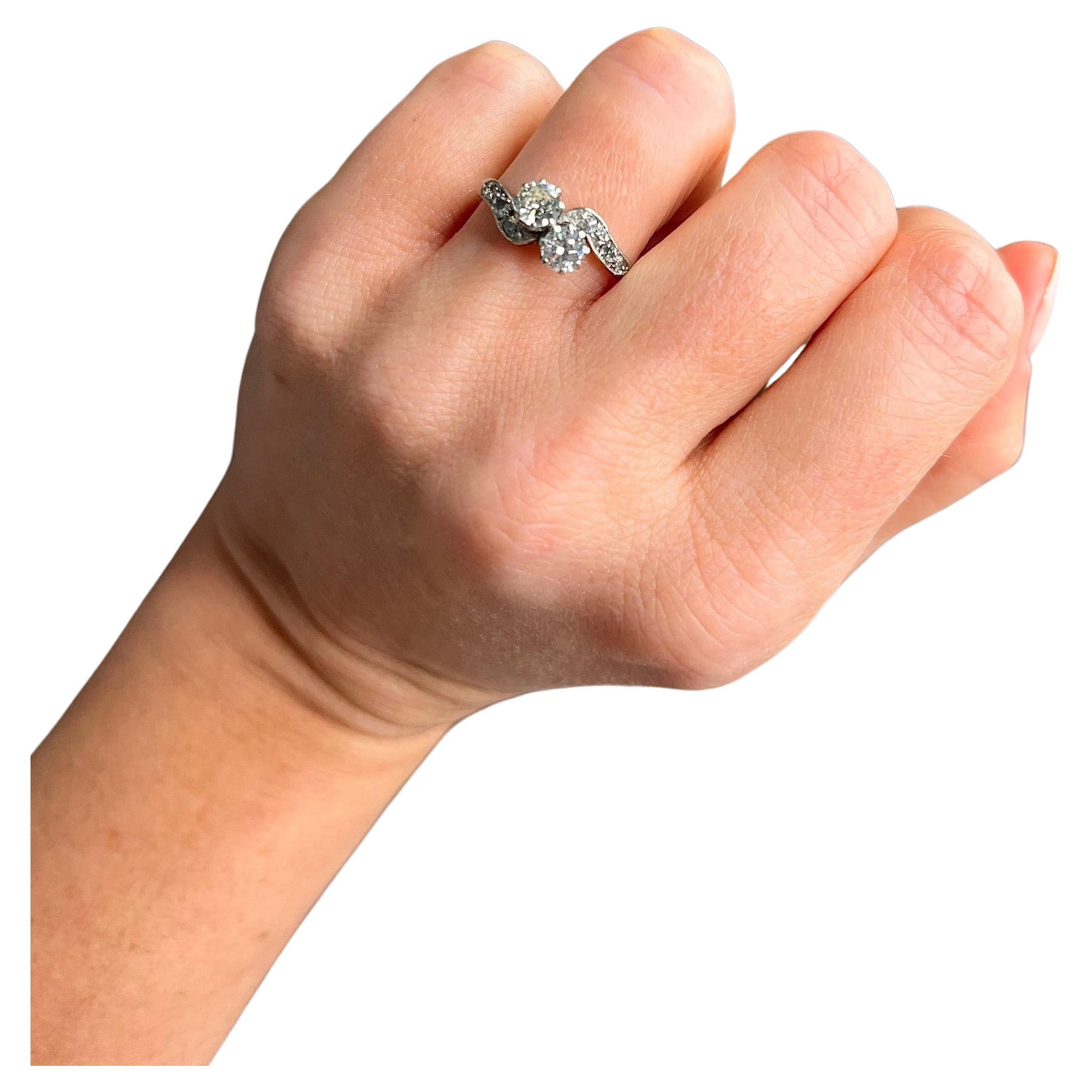 Antique Platinum Diamond Toi et Moi Crossover Engagement Ring For Sale