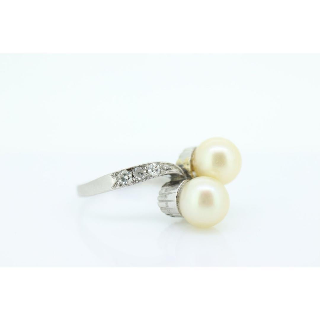 Antiker Platin-Diamantring mit doppelter Perle. Bypass-Ring mit zwei Akoya-Perlen und Bypass-Ring. im Zustand „Gut“ im Angebot in Port Charlotte, FL