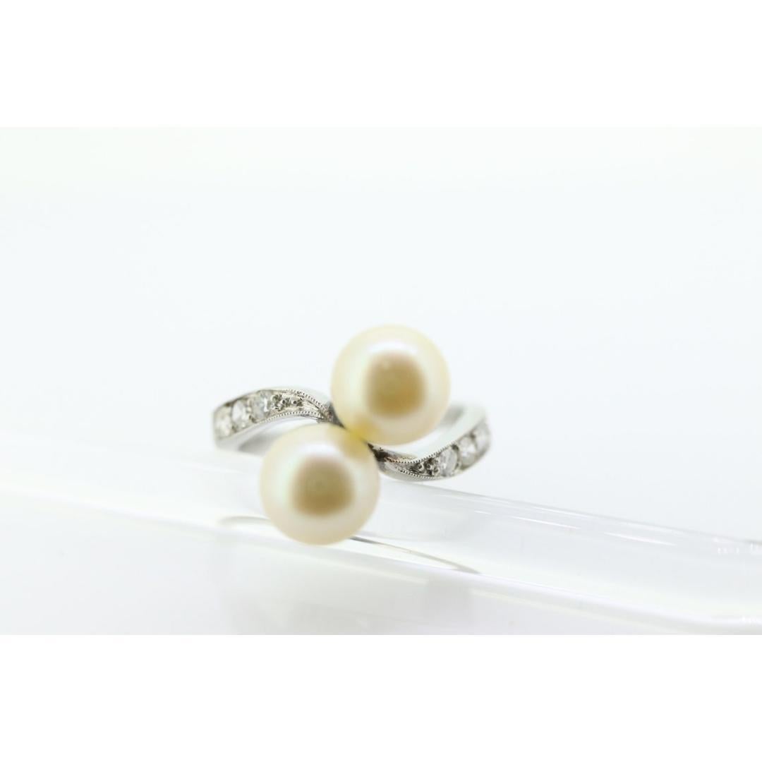 Antiker Platin-Diamantring mit doppelter Perle. Bypass-Ring mit zwei Akoya-Perlen und Bypass-Ring. im Angebot 2