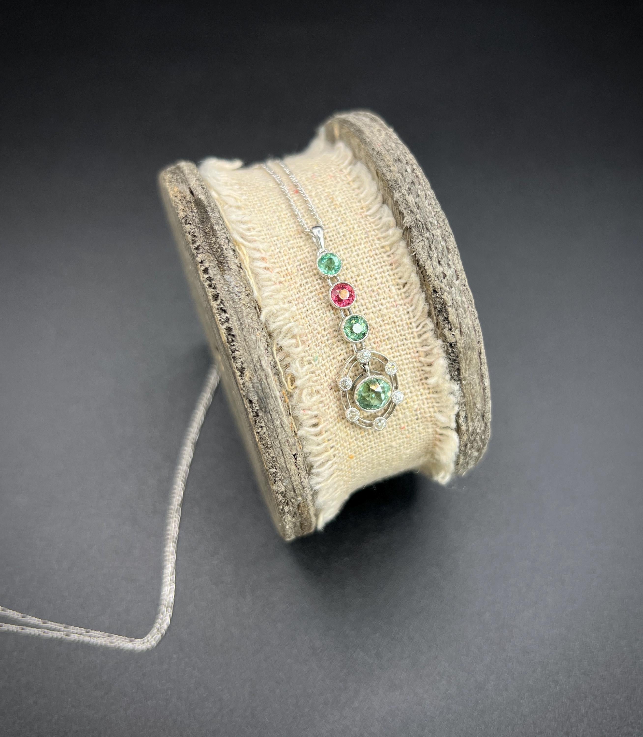 Pendentif Suffragette édouardien ancien en platine, diamant, tourmaline rose et verte en vente 1