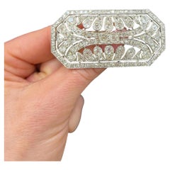Antique Platinum, Edwardian era 10 Carat Diamond Openwork Brooch