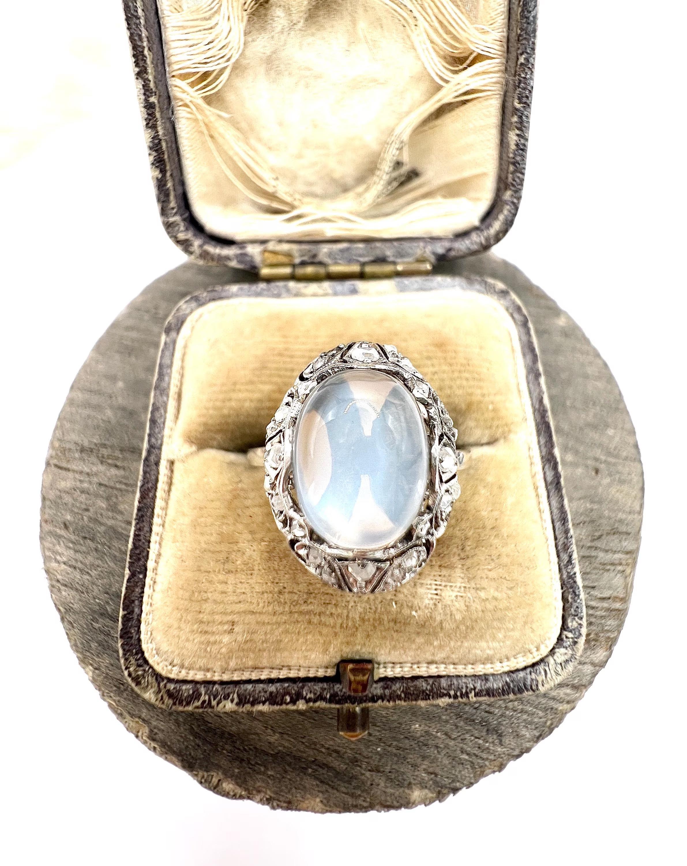 da uomo o donna Anello antico in platino, pietra di luna cabochon e diamante taglio rosa di epoca edoardiana in vendita