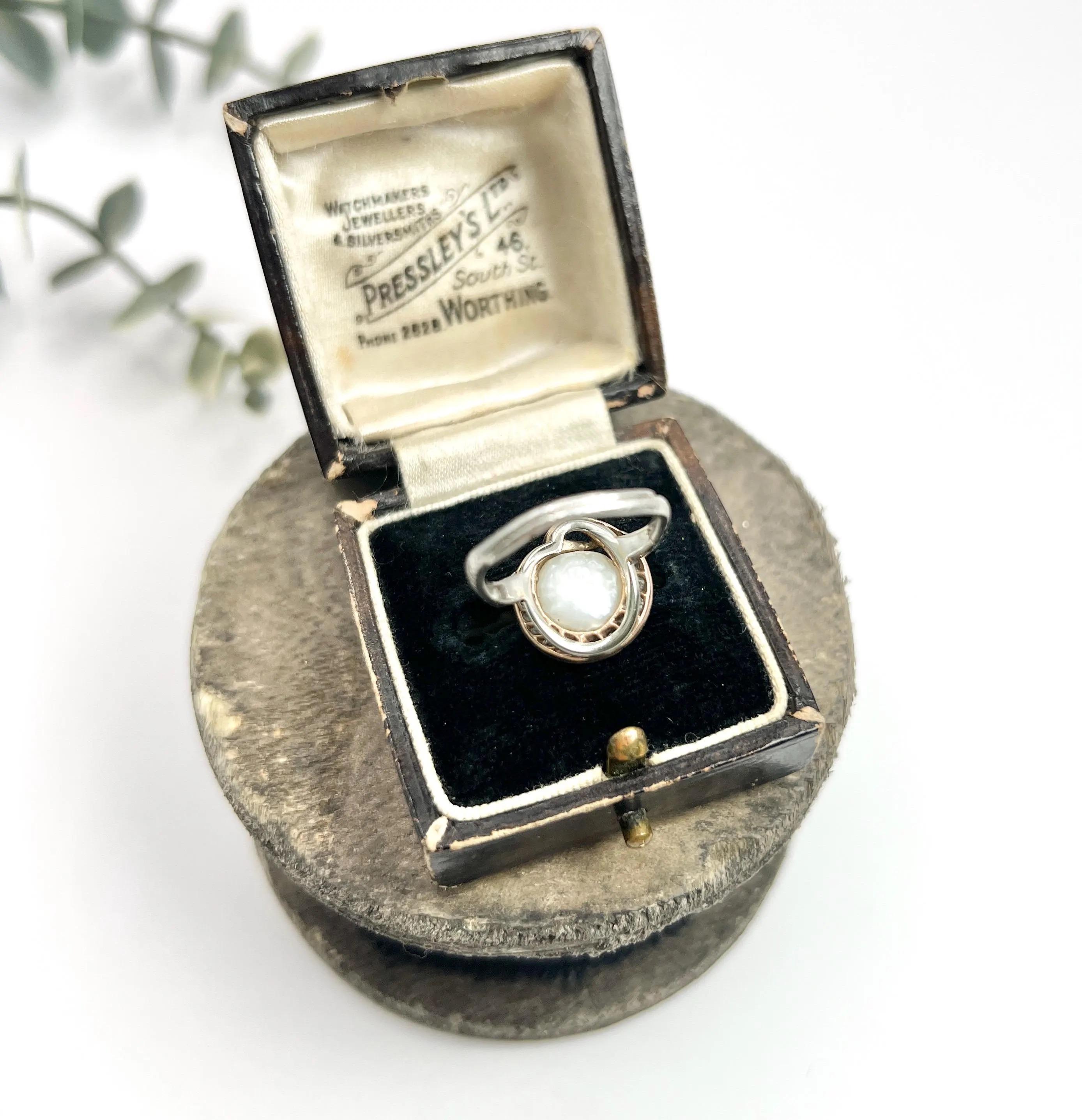 Antique Platinum, Edwardian era Pearl & Emerald Snake Ring For Sale 2