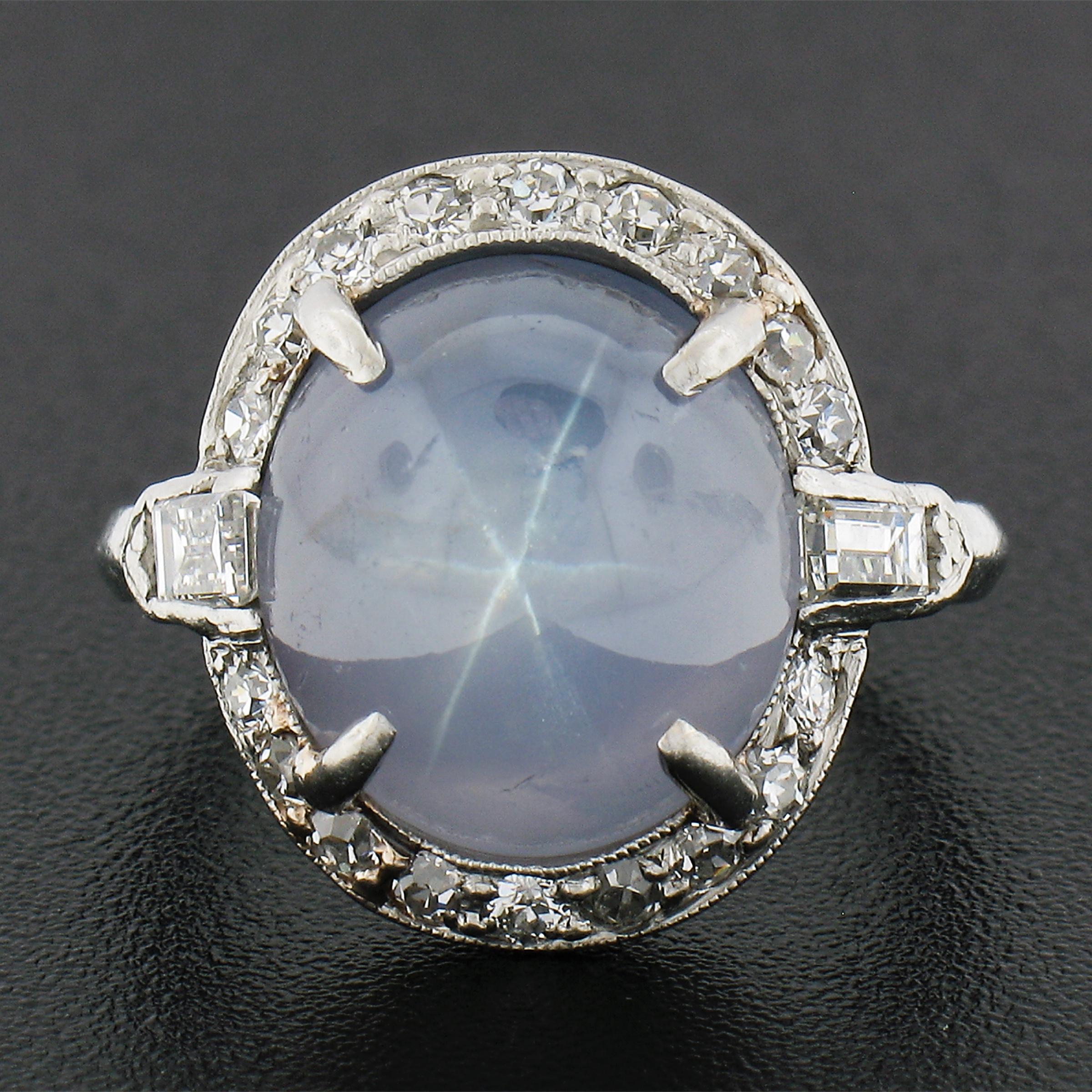 Art déco Bague ancienne en platine avec saphir bleu étoilé cabochon de Ceylan certifié GIA et diamants en vente
