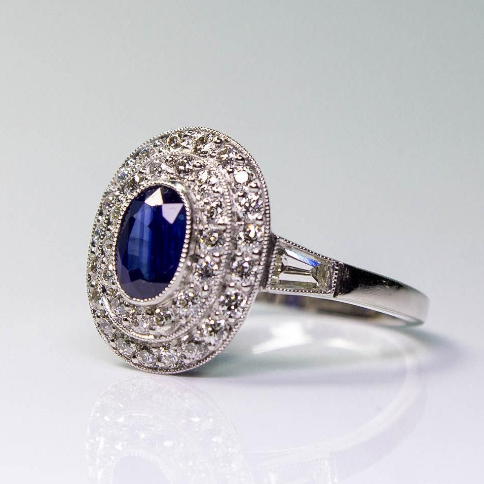 vintage oval sapphire ring