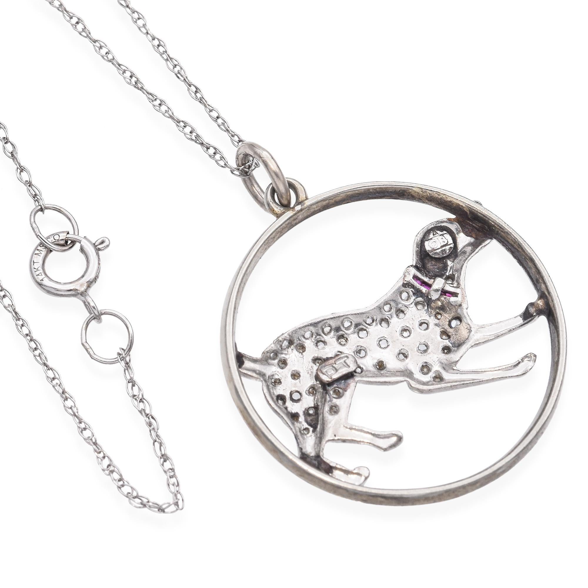 Colgante Perro Antiguo de Platino, Rubí y Diamantes con Cadena de Oro de 14K en Bueno Estado en New York, NY