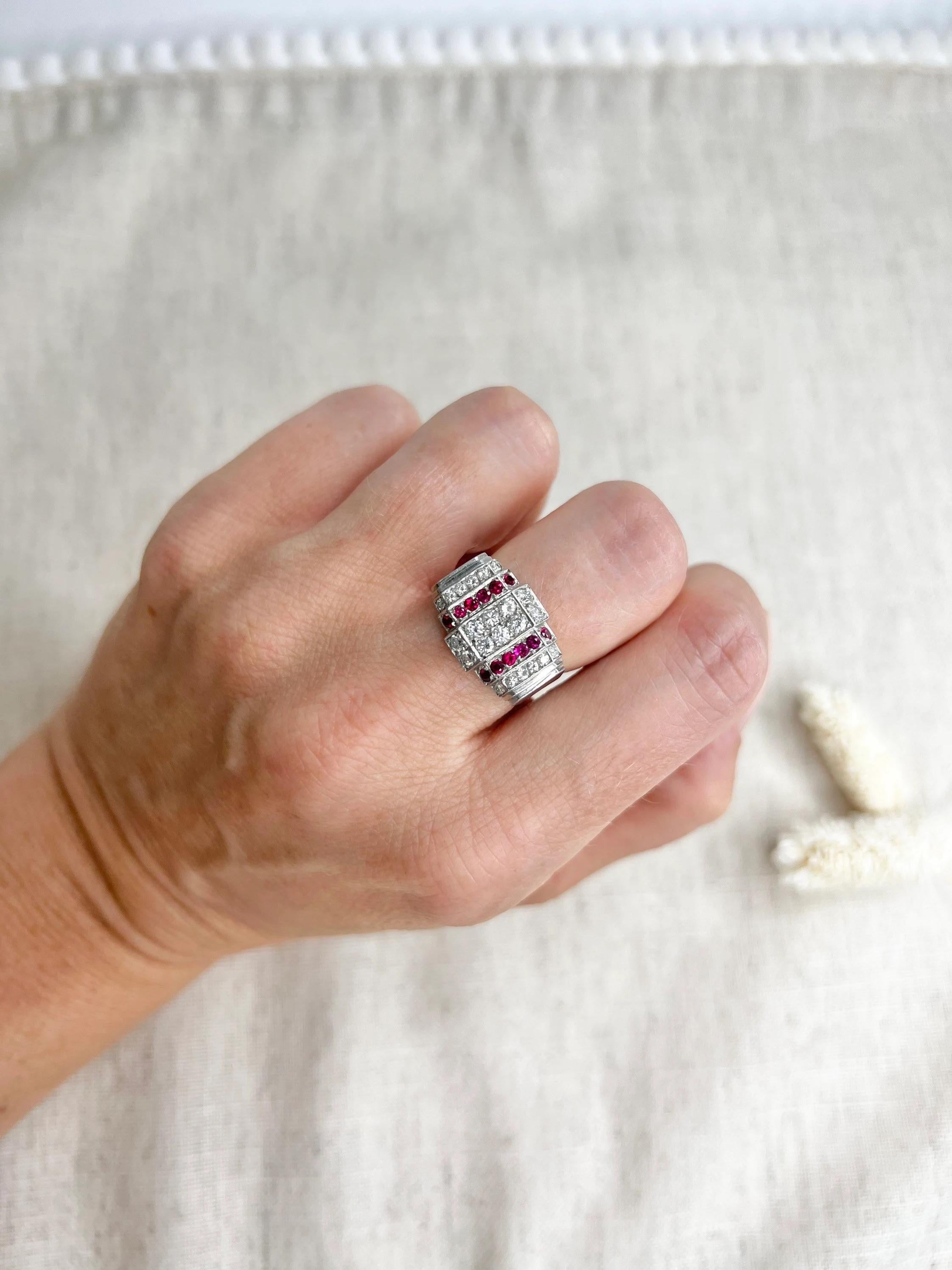 Antique Platinum Ruby & Diamond Art Deco Plaque / Tank Ring In Good Condition For Sale In Brighton, GB