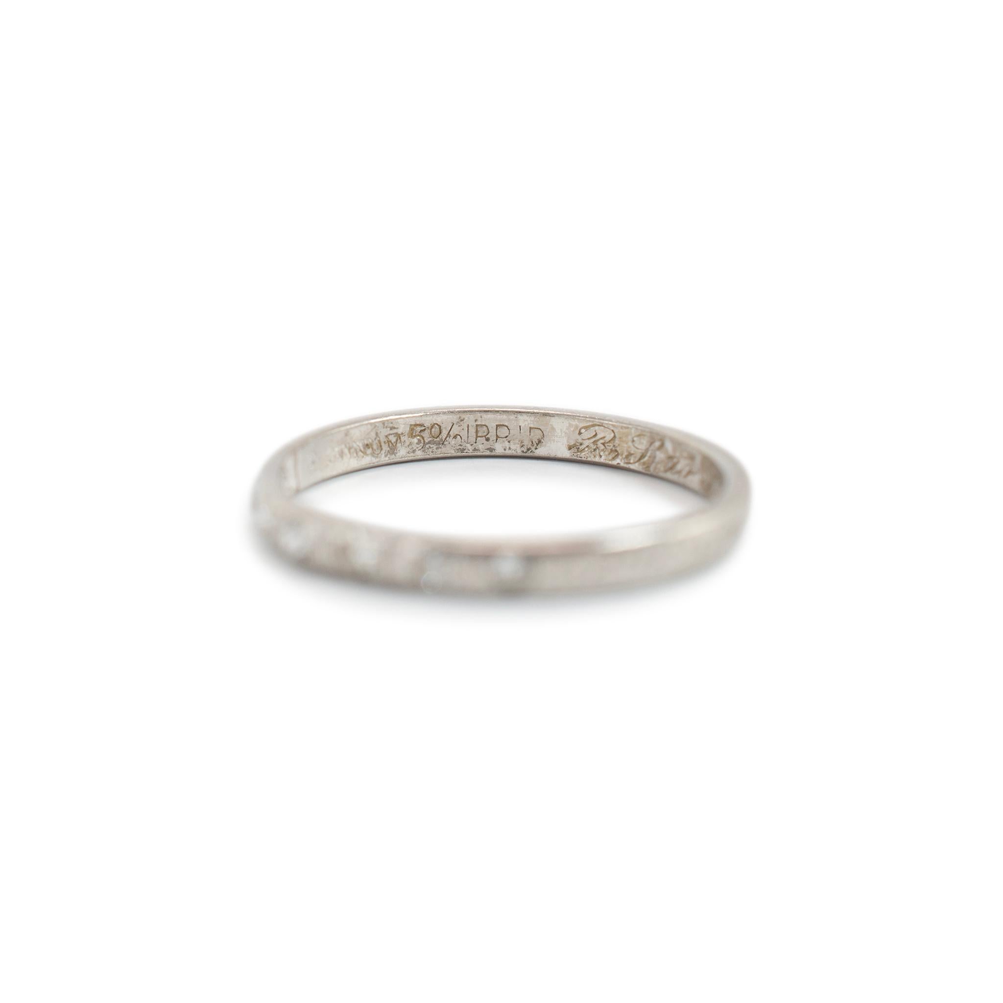 Antique Platinum Seven Across Single Cut Diamond Wedding Band Excellent état - En vente à Houston, TX