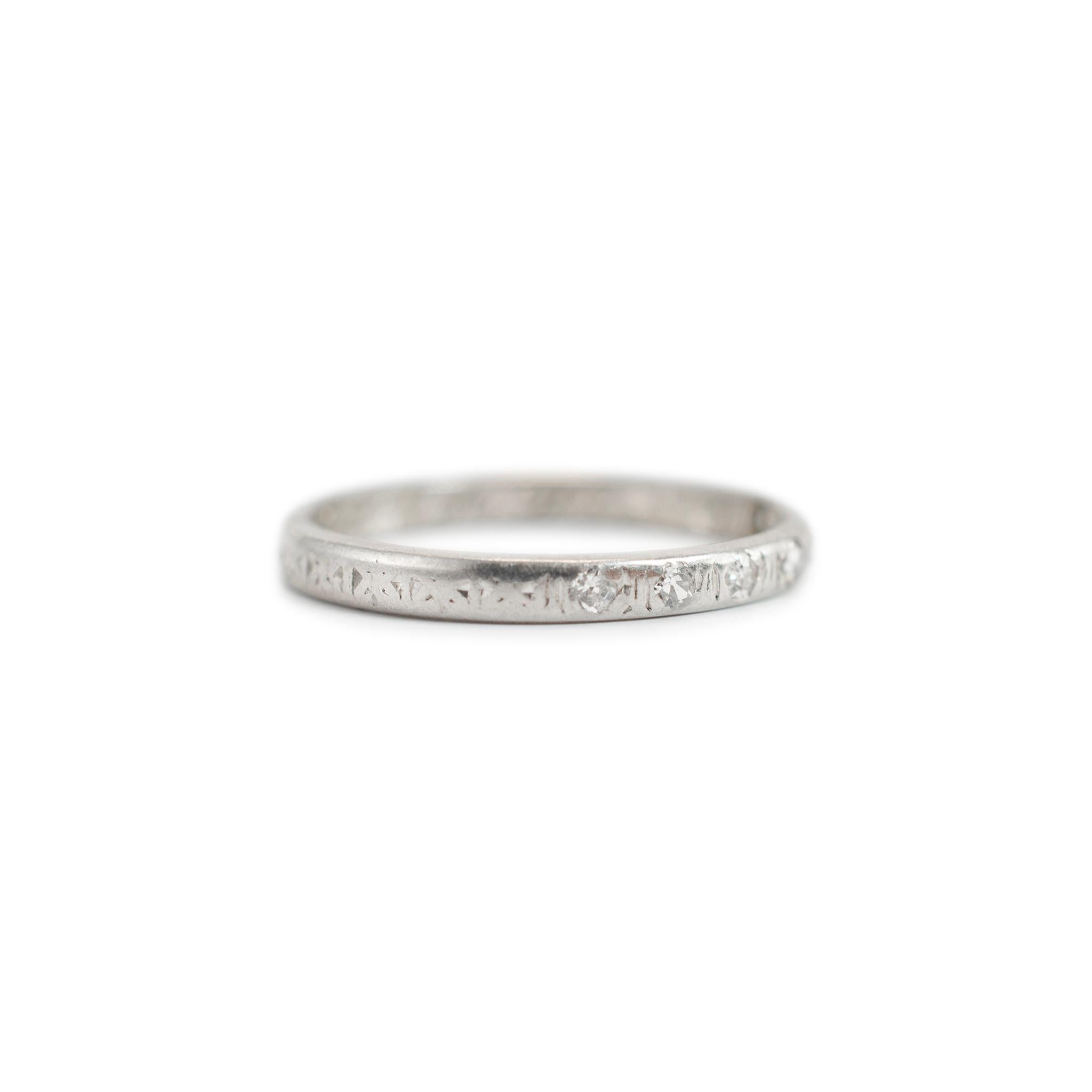 Antique Platinum Seven Across Single Cut Diamond Wedding Band Pour femmes en vente