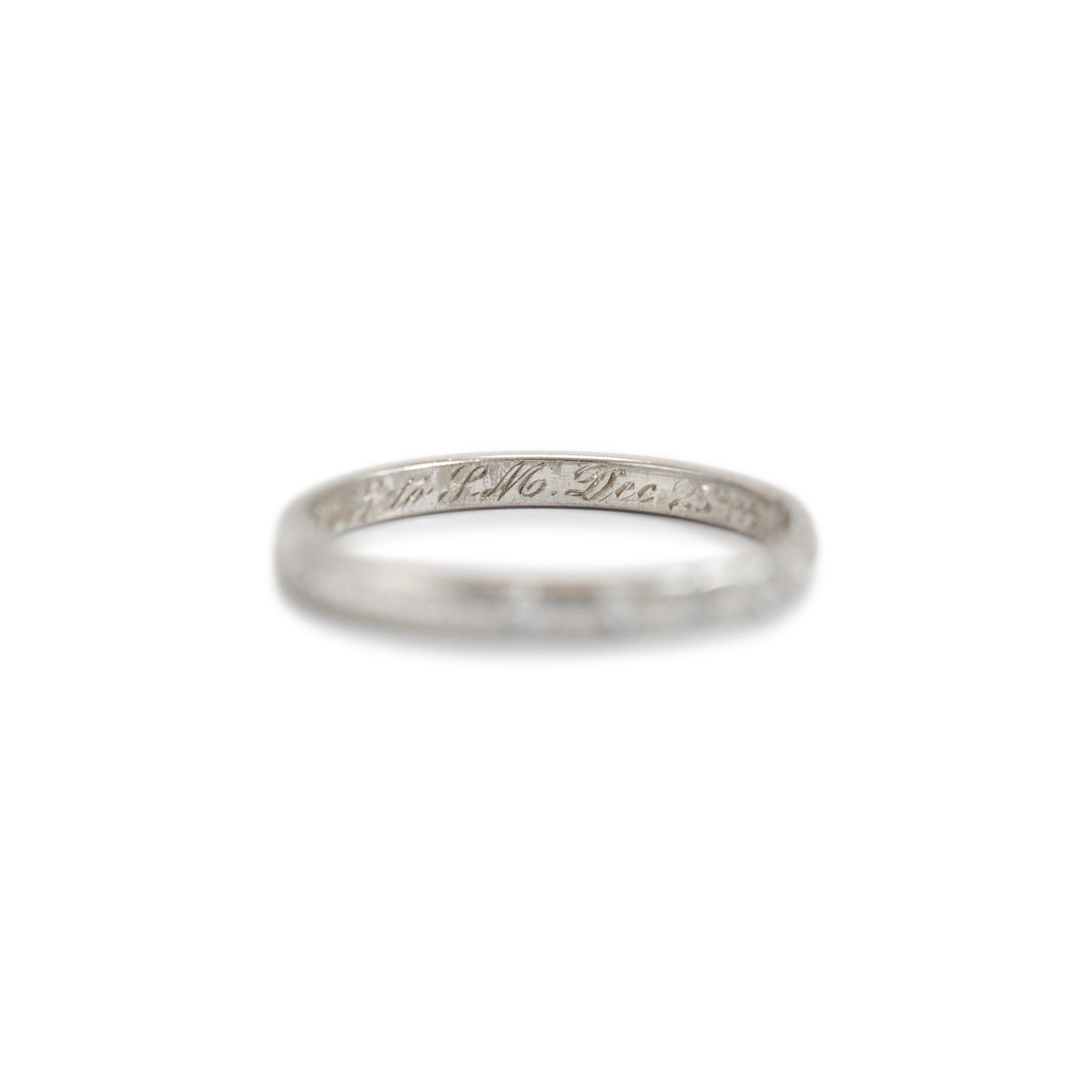 Antique Platinum Seven Across Single Cut Diamond Wedding Band en vente 2
