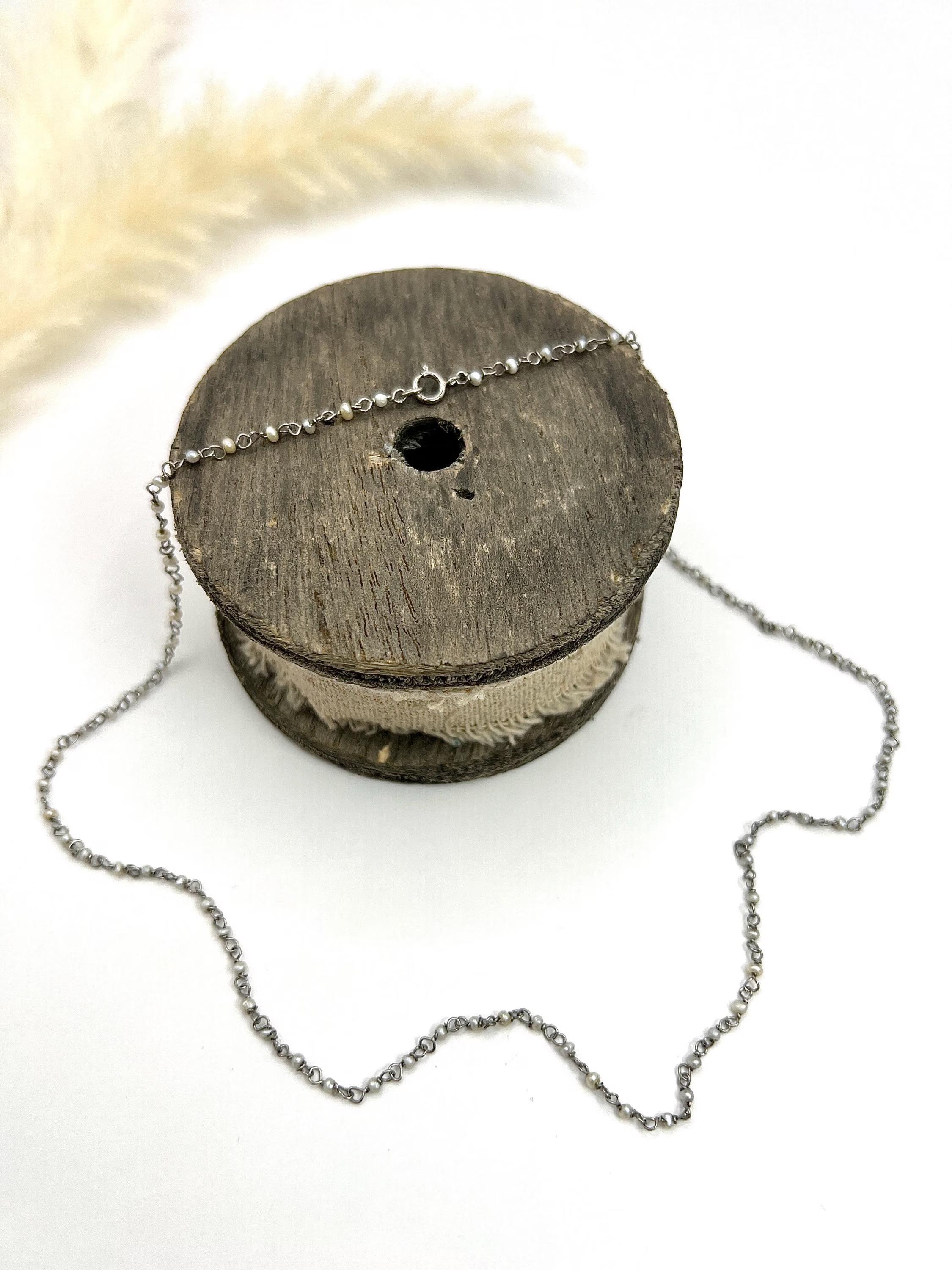 Antique Platinum Stamped, Edwardian era Seed Pearl Trace Link Necklace For Sale 4