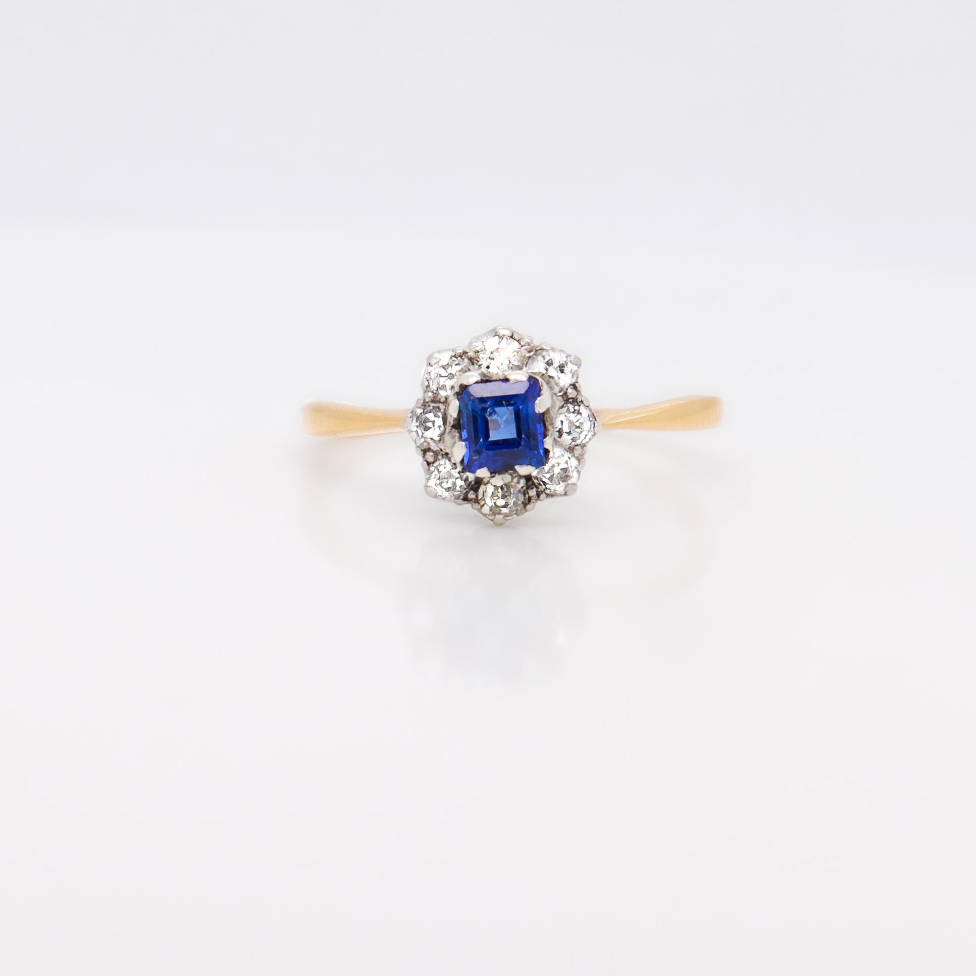 Bague ancienne en or 14 carats, saphirs et diamants Pour femmes en vente