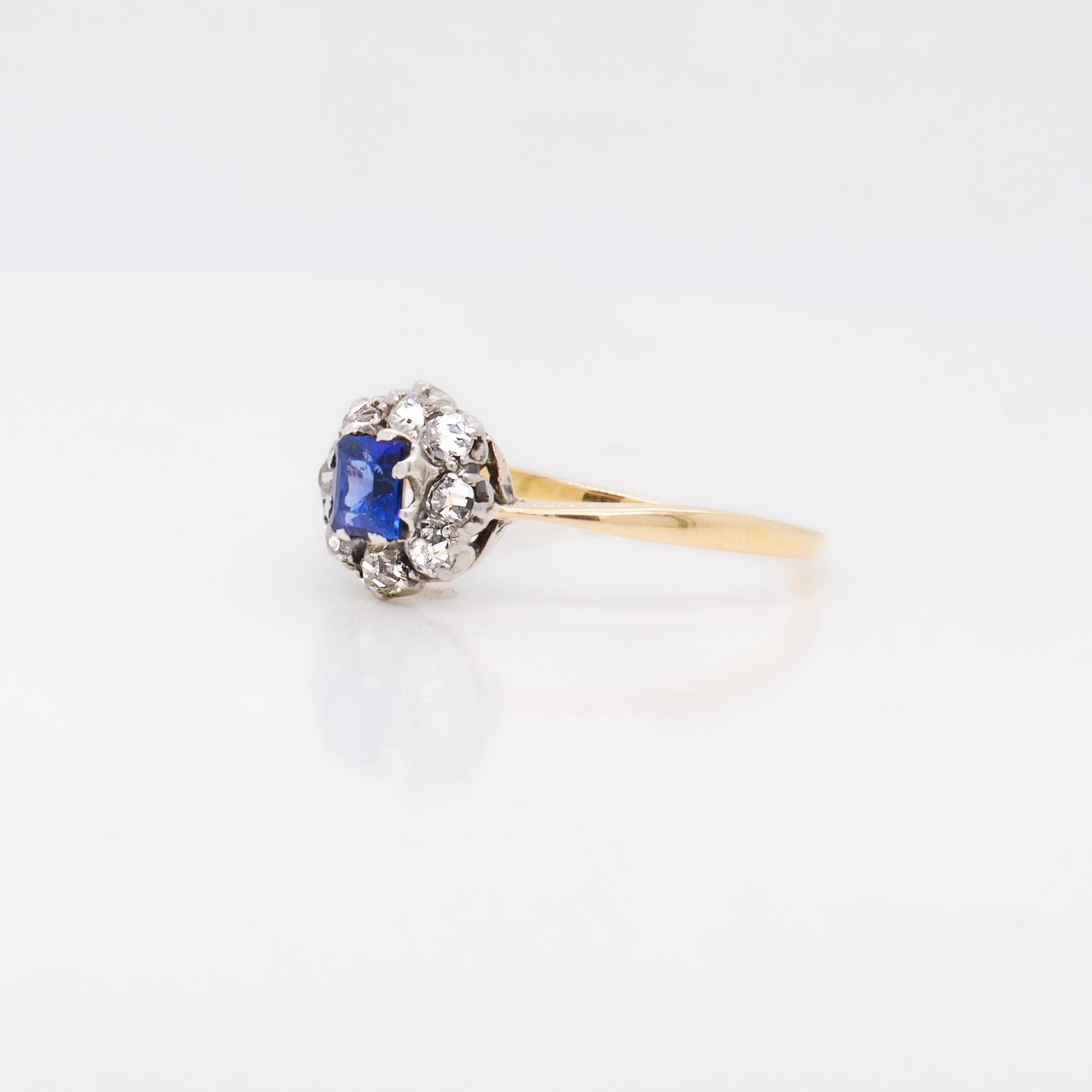 Bague ancienne en or 14 carats, saphirs et diamants en vente 2