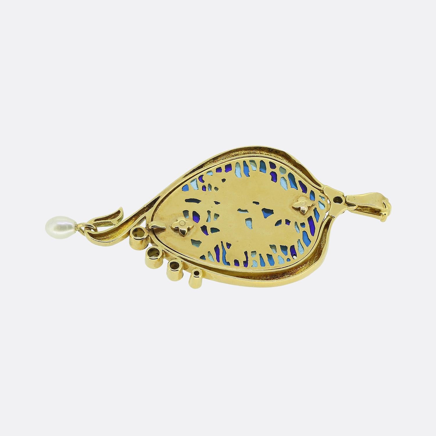 Taille ronde Pendentif ancien Plique-à-Jour Chérubin en vente