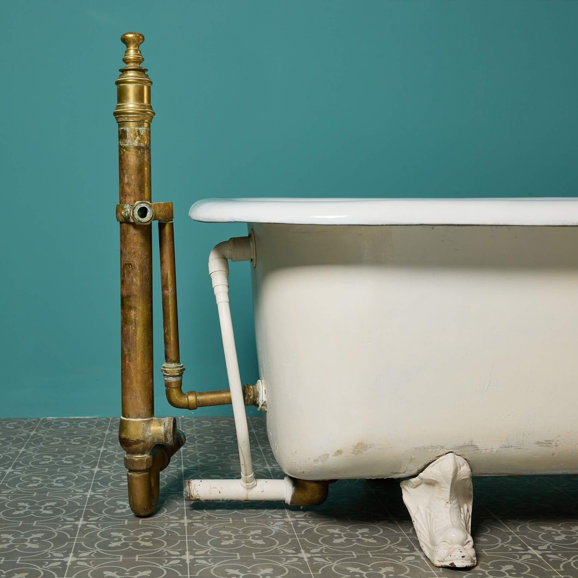 Antique Plunger Bathtub with Fish Feet by Ewart & Son In Fair Condition For Sale In Wormelow, Herefordshire