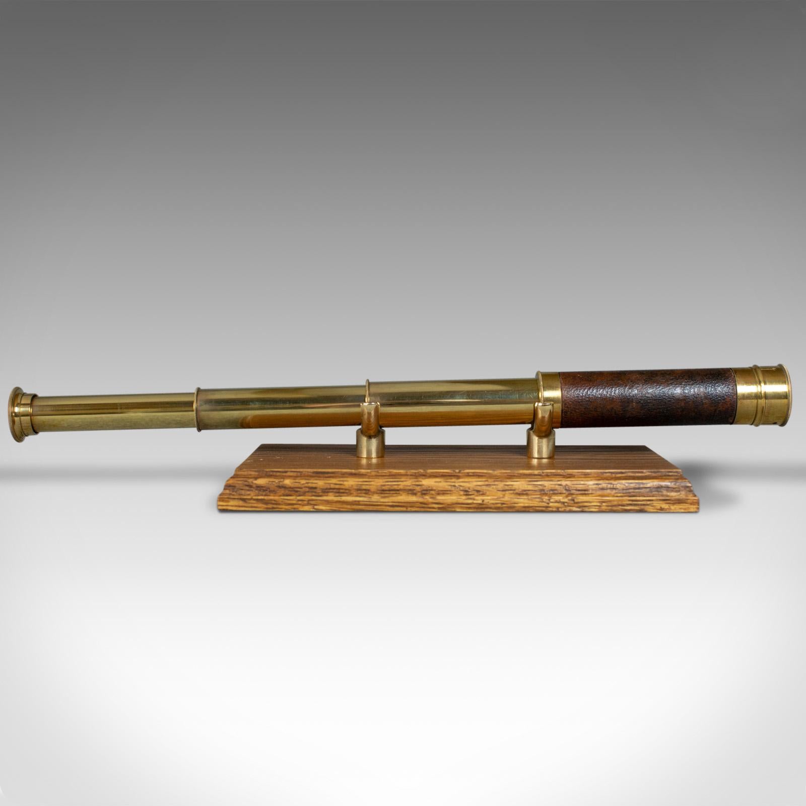 This is an antique pocket telescope, a three draw refractor for terrestrial or astronomical use. An English Victorian scope dating to the late 19th century, circa 1890.

Perfect for bird watching, landscape appreciation, wildlife, or maritime