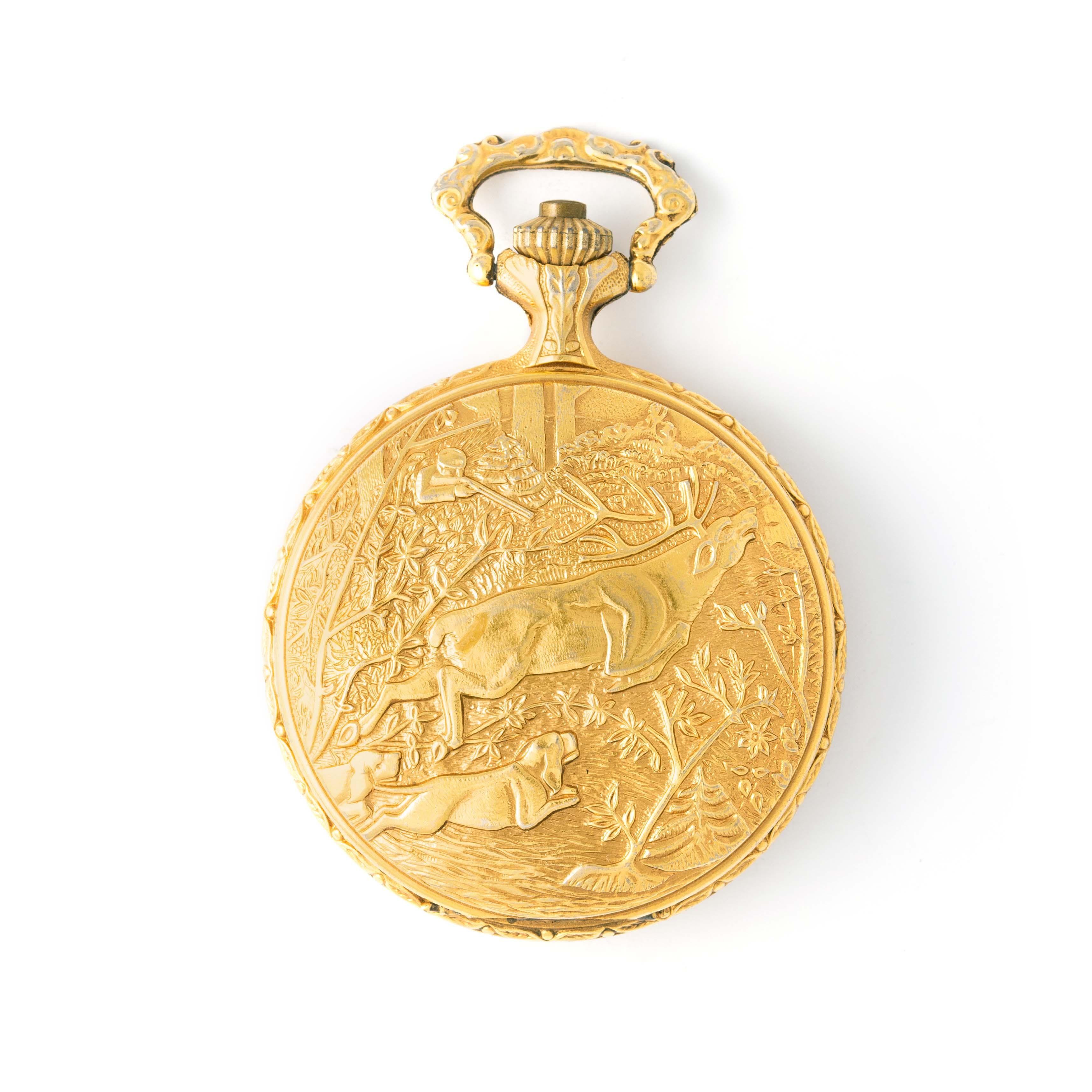 Pocket watch in gilded metal.
Height: 6.80 centimeters.

We do not guarantee the functioning of this watch.

