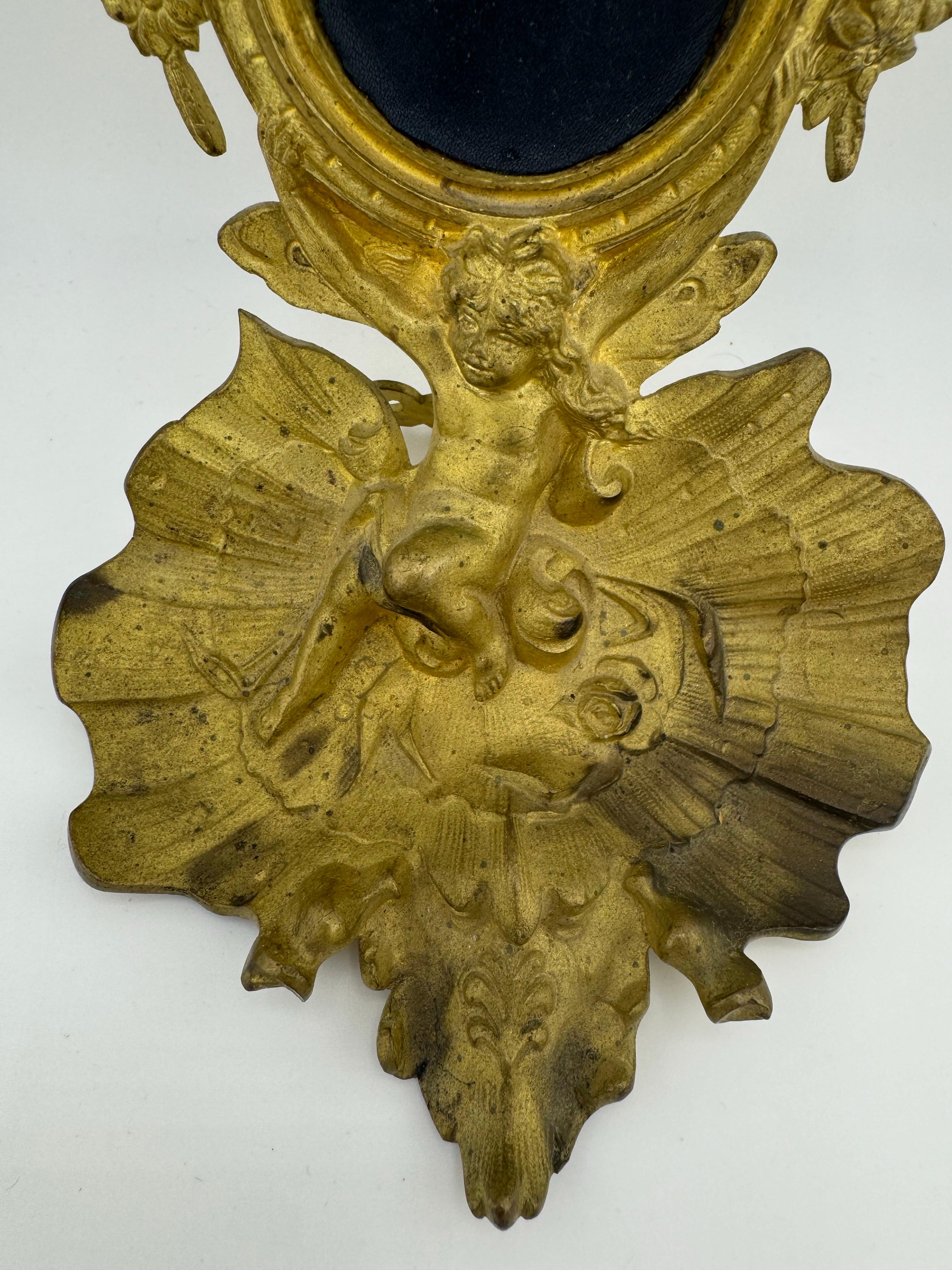 Antique pocket watch holder applies 19th century putto on oyster For Sale 2