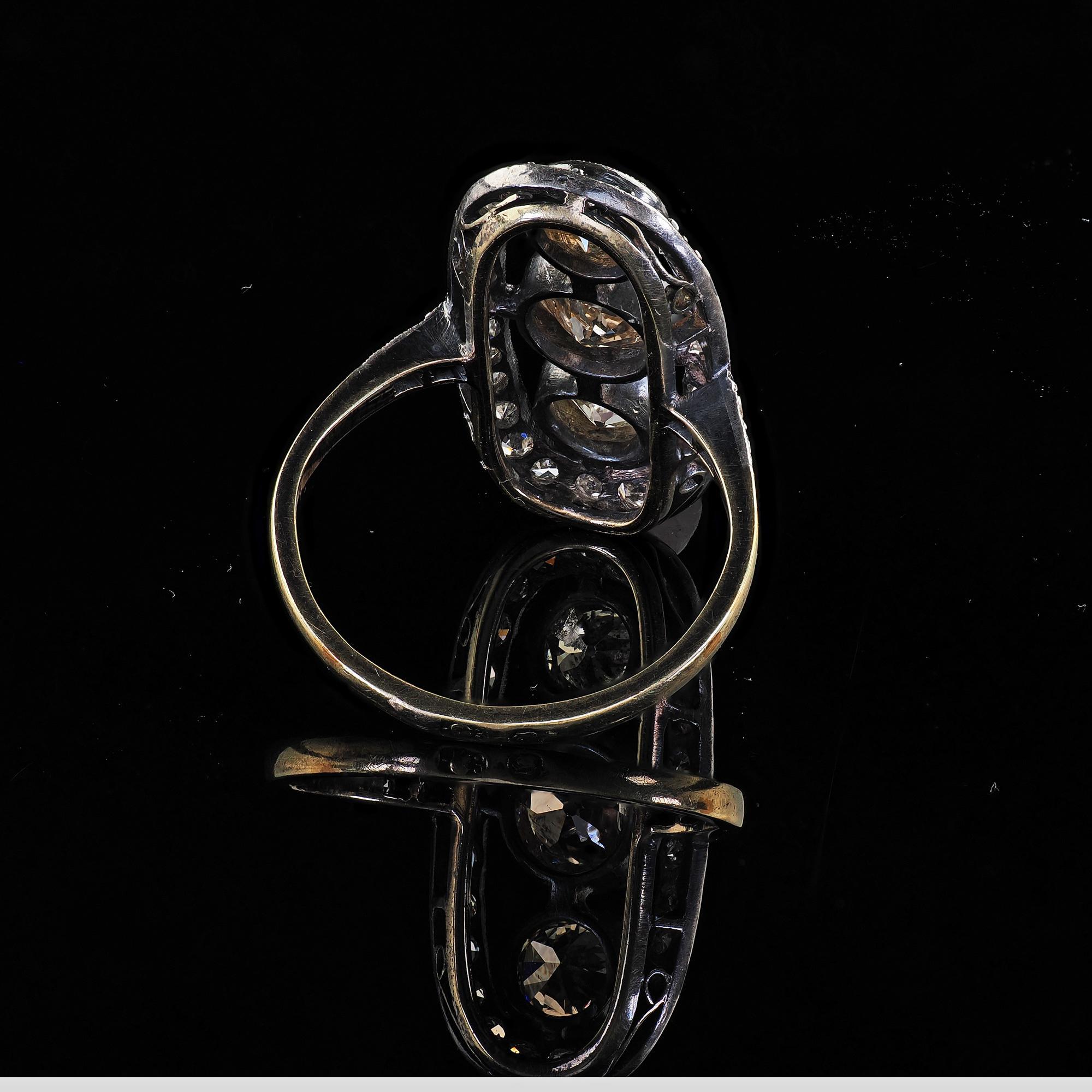 Antique Polish Art Deco 14K Gold Silver Old European Diamond Three Stone Ring For Sale 4