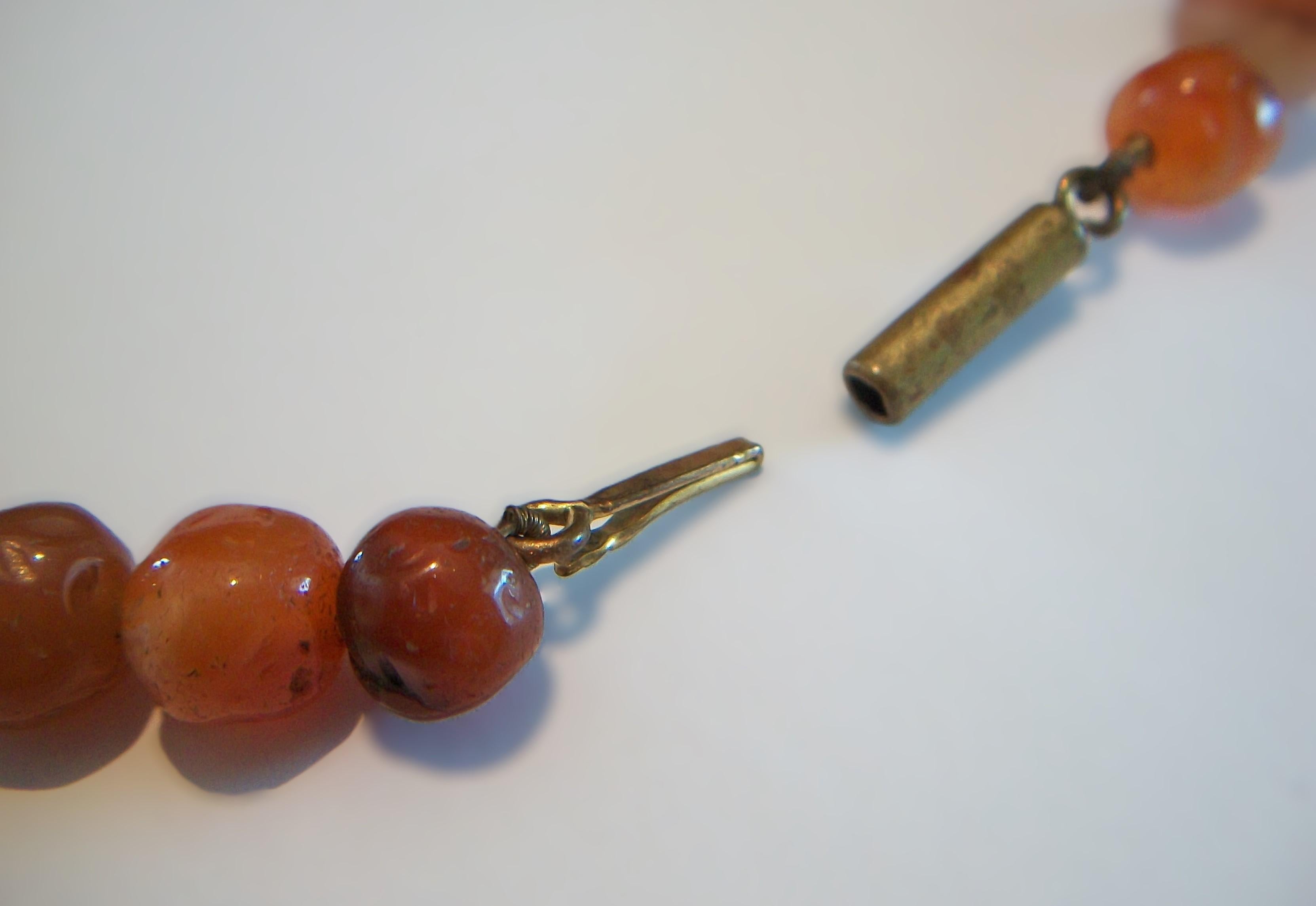 Antique Polished Baltic Amber Bead Necklace - 61 Grams - EU - Early 20th Century 8