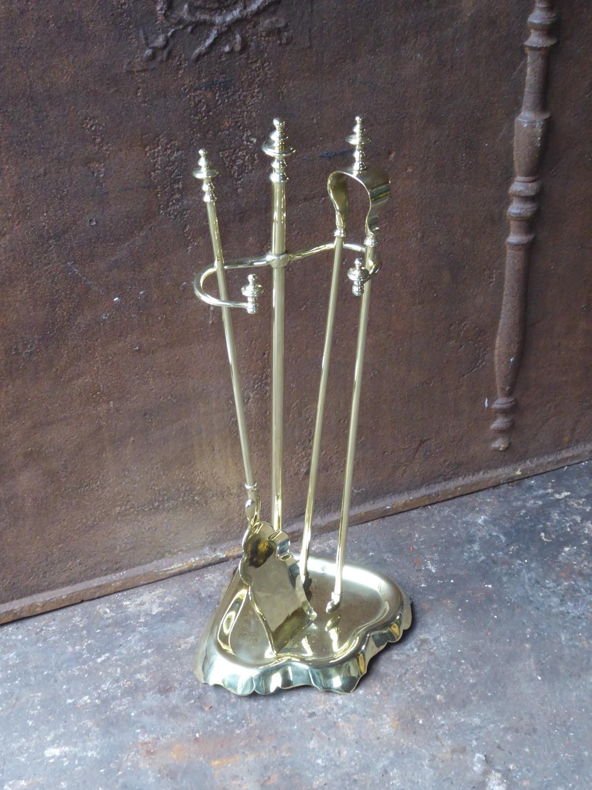 Antique Polished Brass French 'Grandy Fils' Fireplace Tools or Fire Tools In Good Condition For Sale In Amerongen, NL