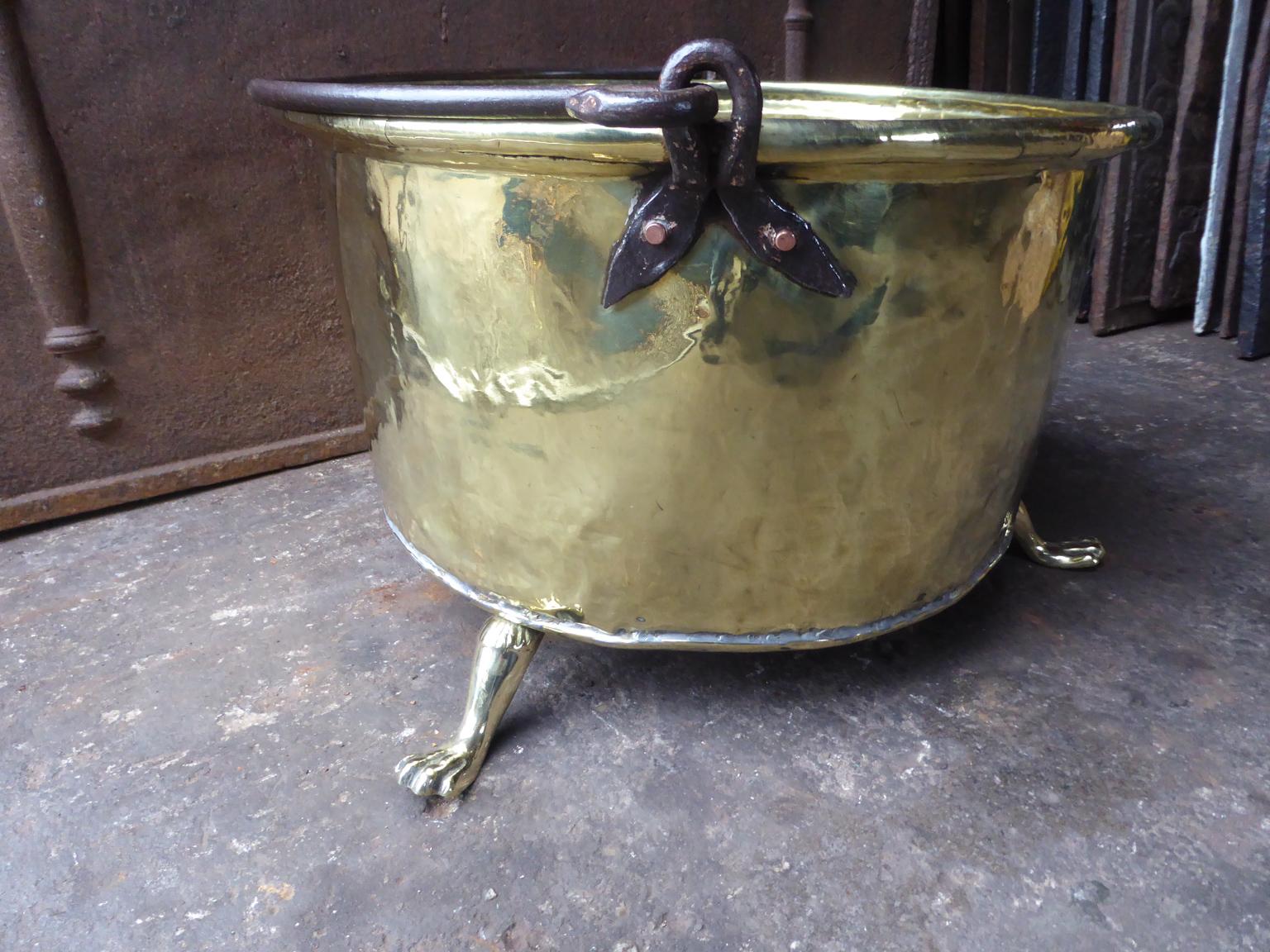 Antique Polished Brass French Log Holder or Log Basket, 18th-19th Century 3
