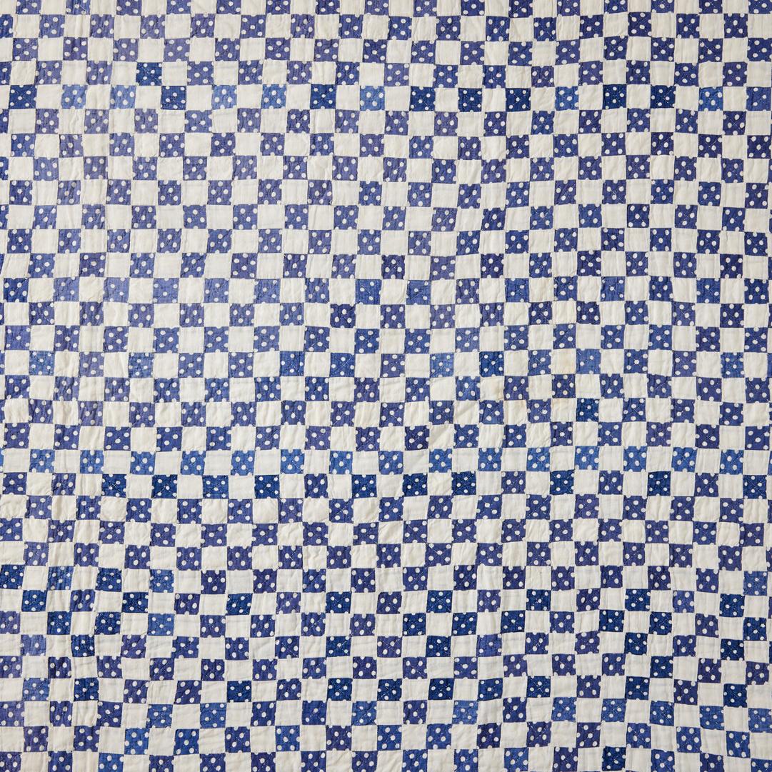 Trapunta antica con francobolli a pois, circa 1940 In condizioni buone in vendita a New York, NY