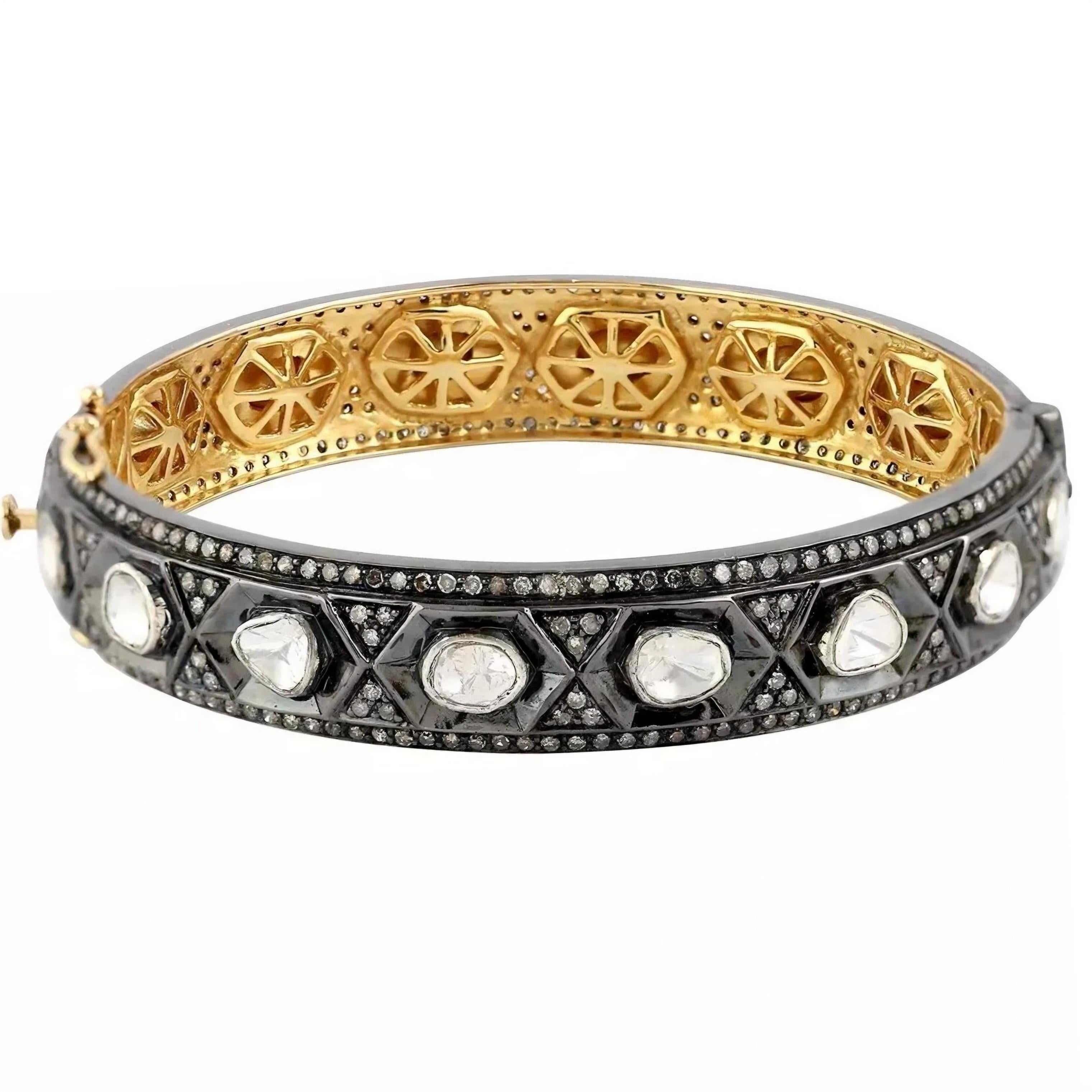 Antique Polki Diamond bangle  Bracelet Natural Diamond Victorian Bracelet In New Condition For Sale In Chicago, IL