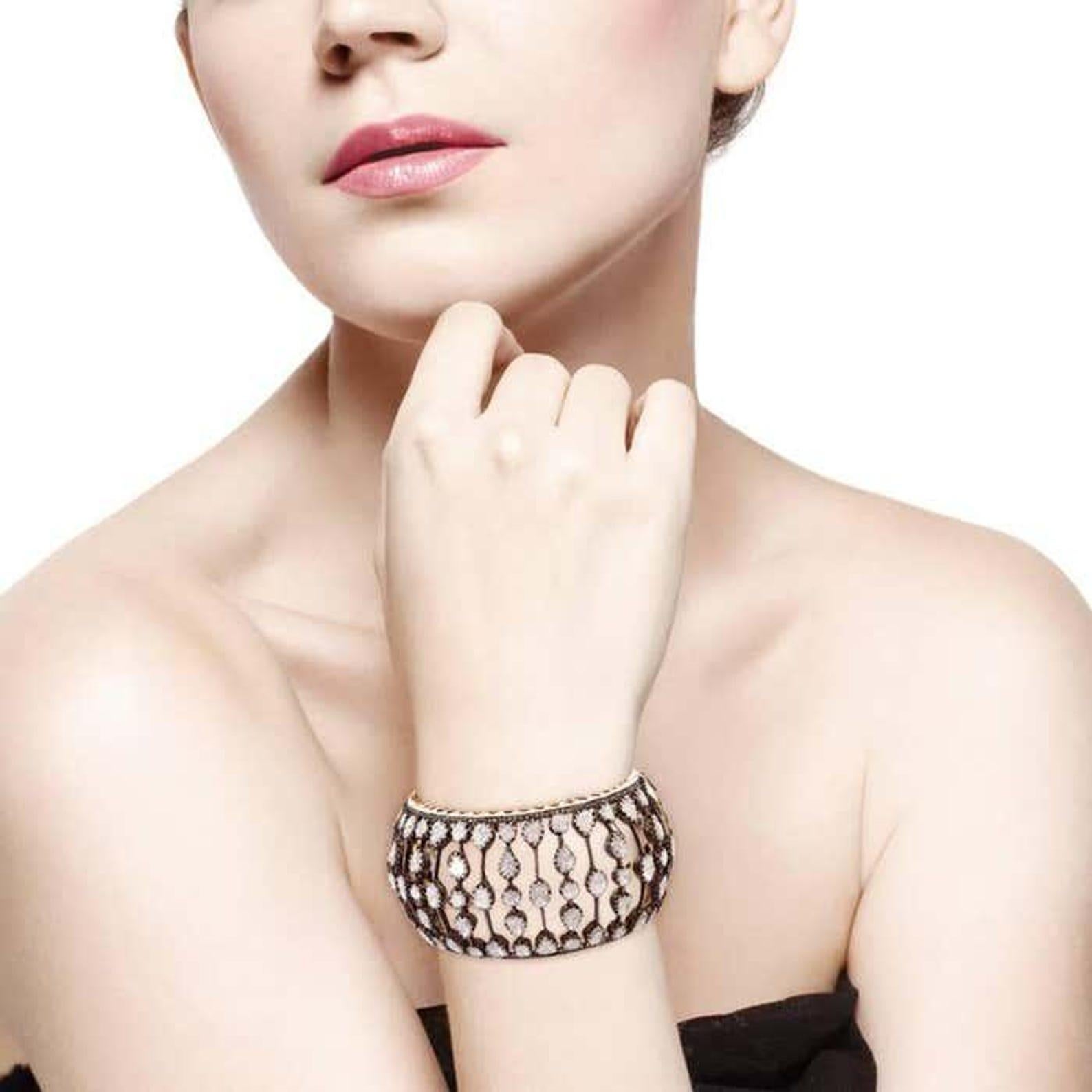 Antique Polki Diamond Bracelet Natural Diamond Victorian  Bracelet
Bracelet Width : 2.40 Inc

Weight :  20  to 25 gram approx  depending  on size customized 
Gemstone:  Natural polki Diamond


A P P R O X T I M E

All items are custom made to order.