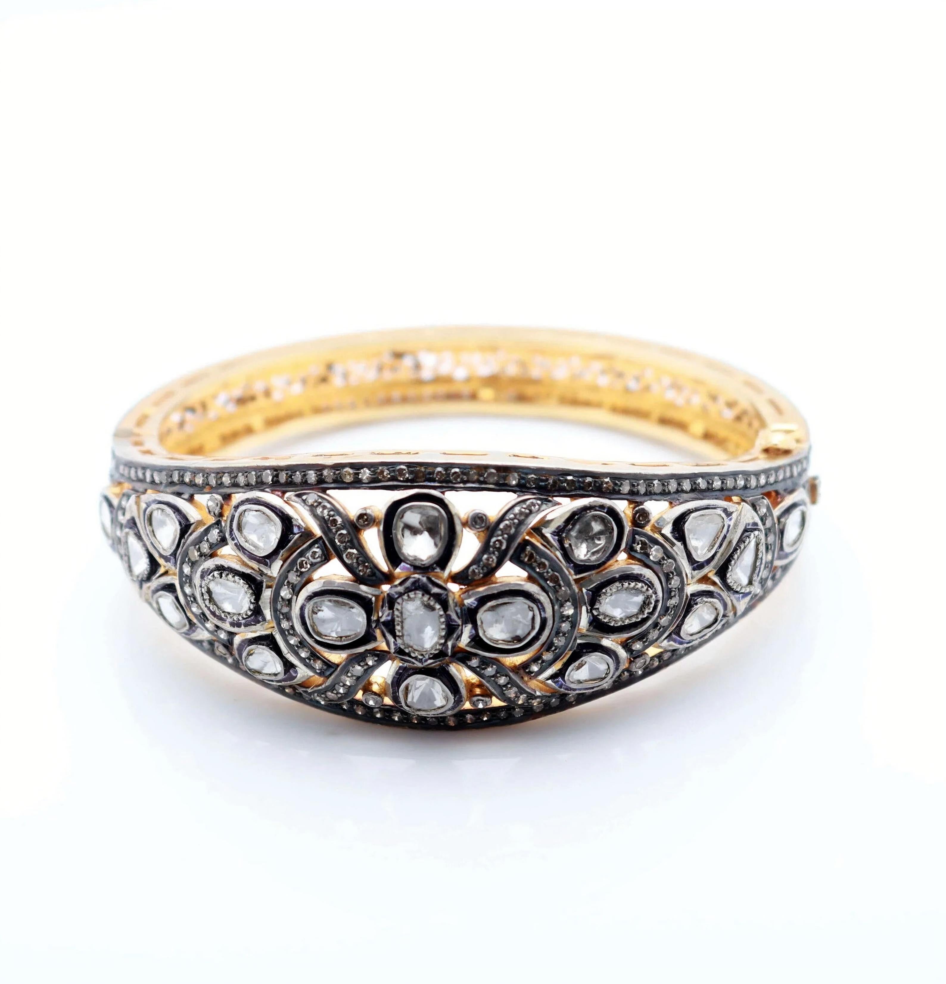 Antique Polki Diamond Bracelet Natural Diamond Victorian  Bracelet  
Bracelet Width : 2.4 Inches  and 2.6 inch both Size avaliable 

Weight : 35 to 45 gram approx depending on size 
Gemstone: Diamond


A P P R O X T I M E

All items are custom made
