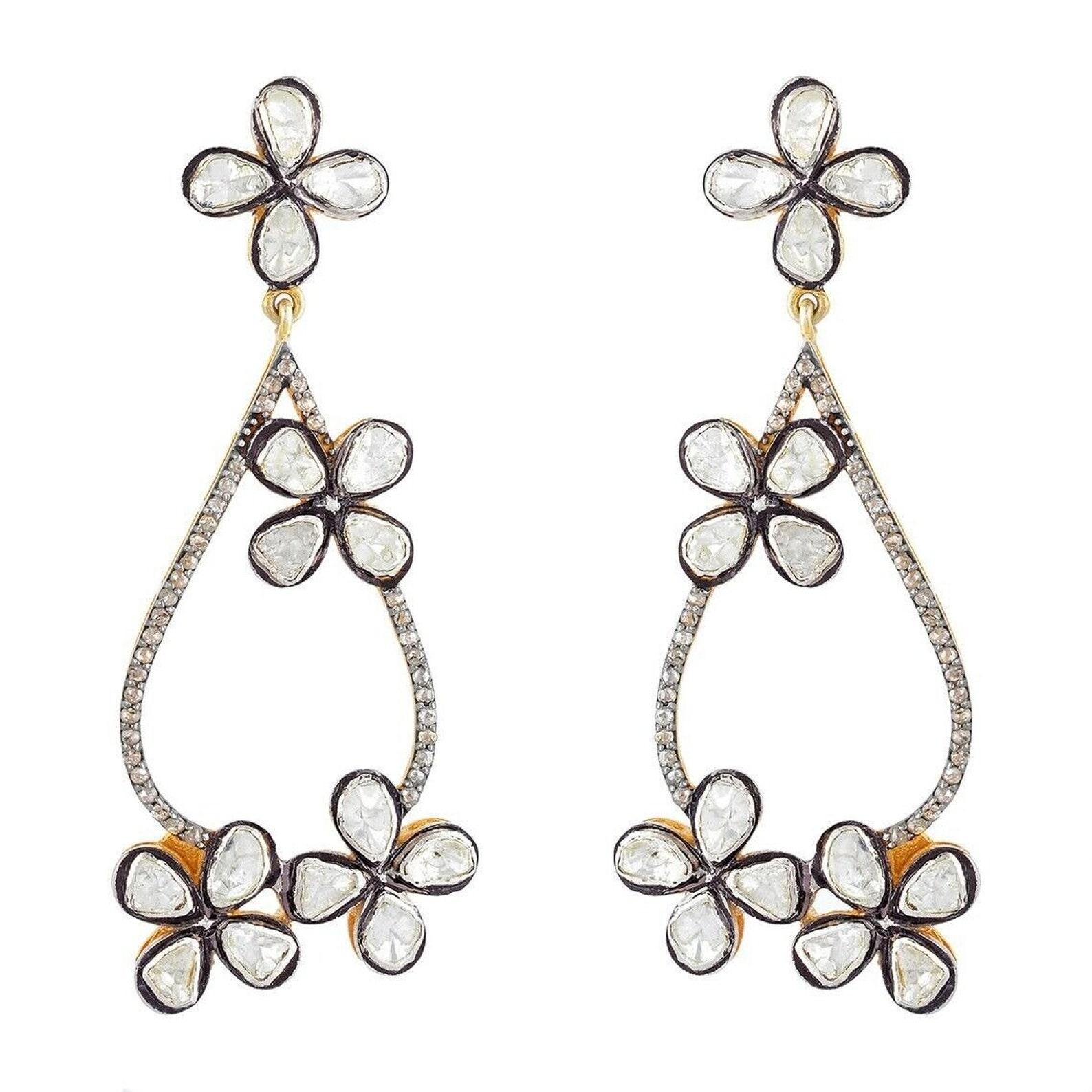 Boucles d'oreilles Polki et diamants anciens  Pendentif 2 pièces Bijoux Victoriens 

Prix indiqué pour une paire de boucles d'oreilles  et pendentif 
  
Pierre précieuse : Diamant
Fermeture : Poussée vers l'arrière


A P P R O X T I M E .

Tous les
