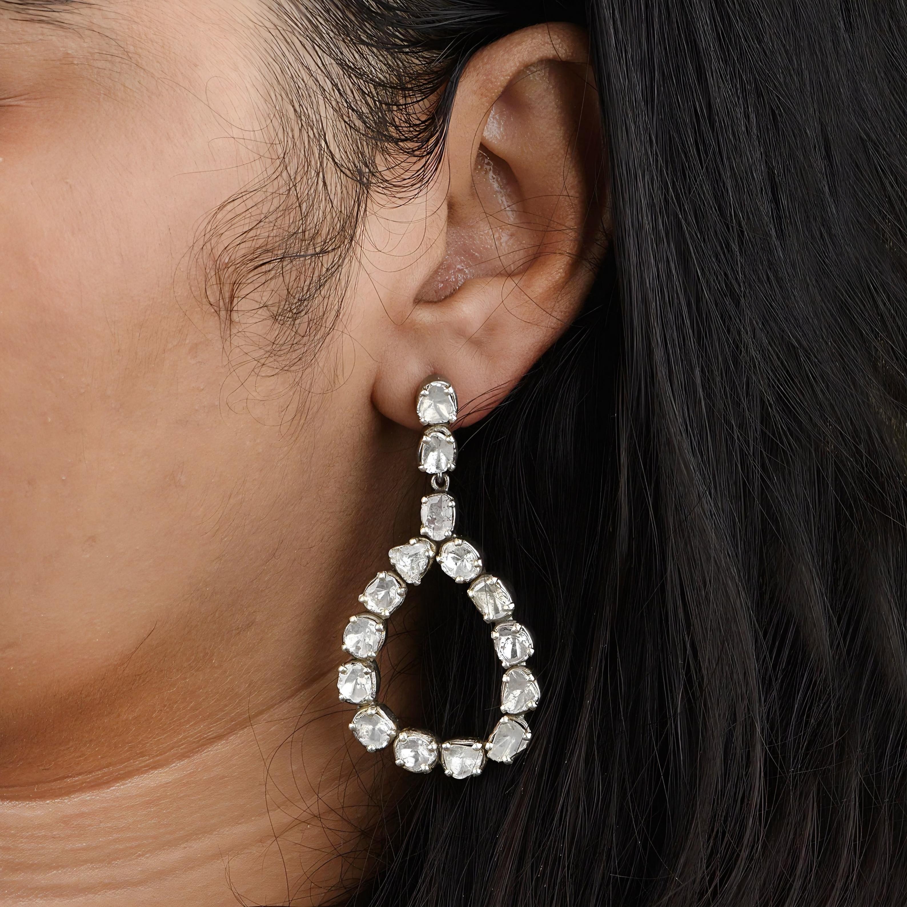 Boucles d'oreilles Polki et diamants anciens  Pendentif 2 pièces Bijoux Victoriens 

Prix indiqué pour une paire de boucles d'oreilles  et pendentif 

Pierre précieuse :  Polki en diamant naturel
Fermeture : Poussée vers l'arrière

 Poids : environ