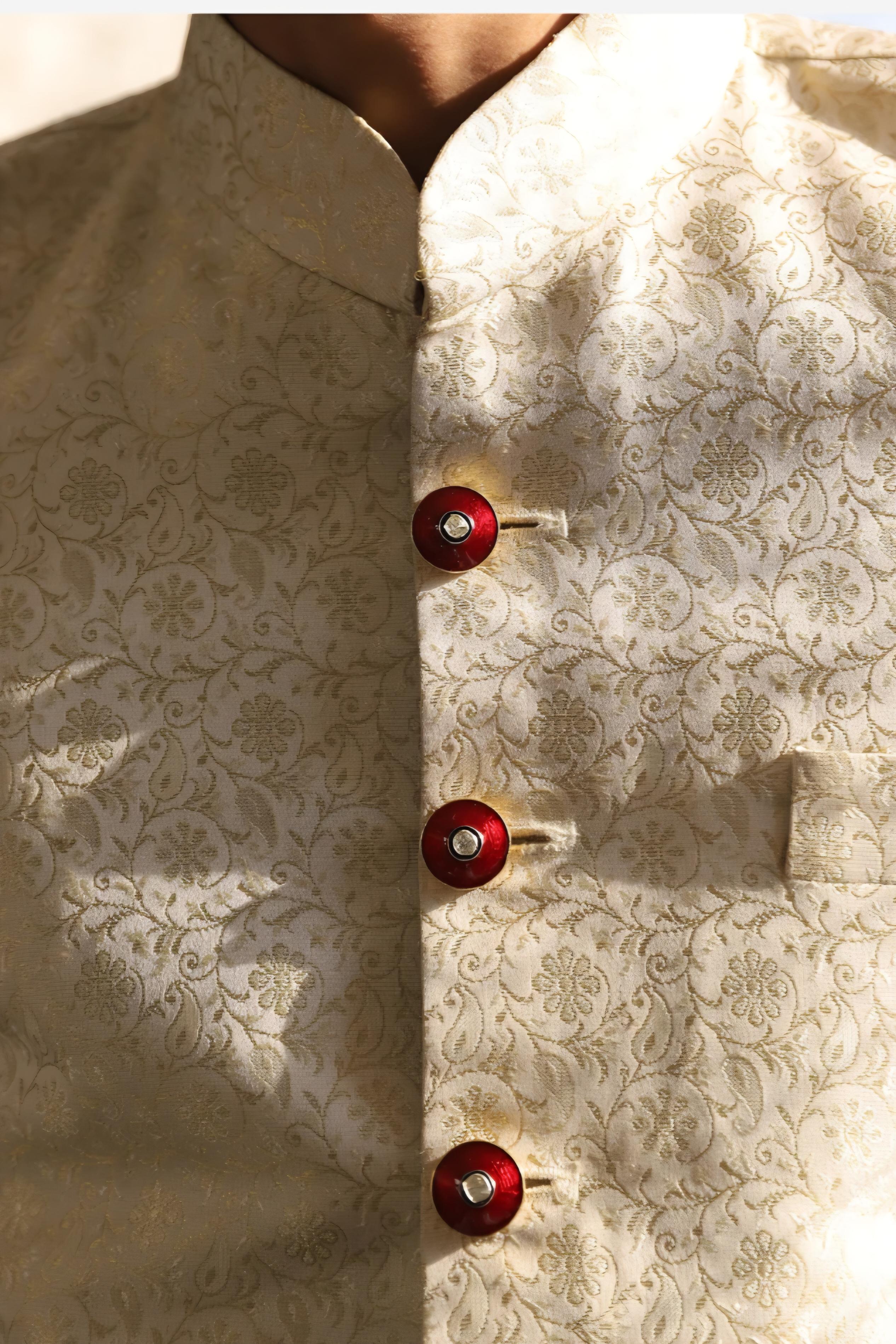 Bottone antico in smalto Polki Diamond  per uomo Nature Diamond polki   cappotto 
 
Pietra preziosa: Diamante
Dimensione 18 mm 

A.R.P. T.I..

Tutti gli articoli sono personalizzati su ordinazione. Il tempo di attesa è di circa 6-10 giorni