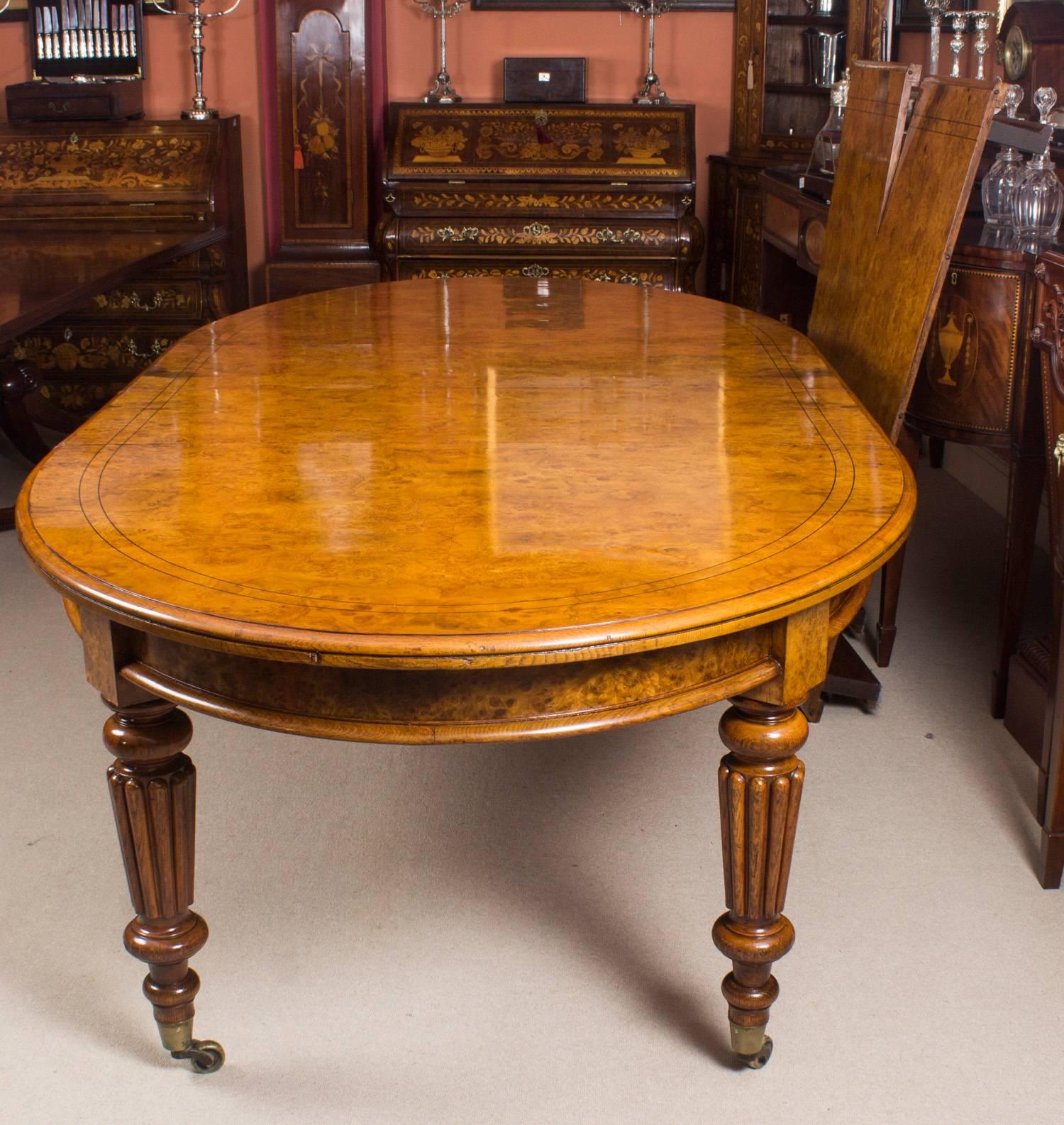 Antique Pollard Oak Victorian Extending Dining Table 19th Century and 12 Chairs In Excellent Condition In London, GB