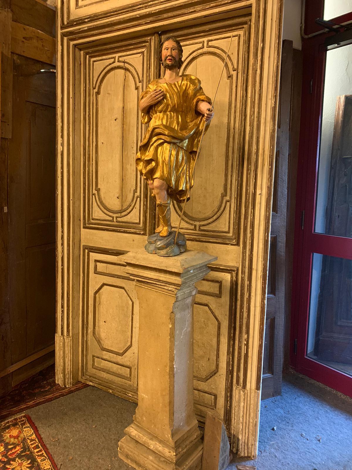 Antique Polychrome and Gilded Wooden Statue, Late 18th Century Italy In Good Condition For Sale In Cuneo, Italy (CN)