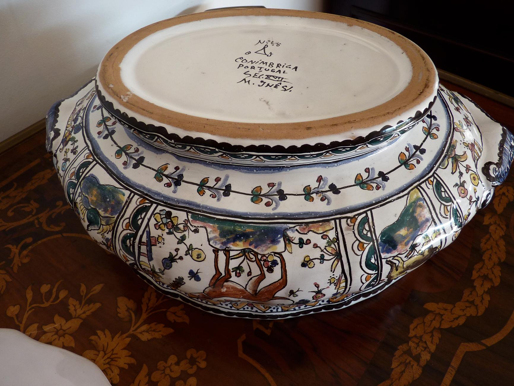 Antique Polychrome Delft Hand Painted 17th Century Portuguese Ceramic Tureen Lid For Sale 1