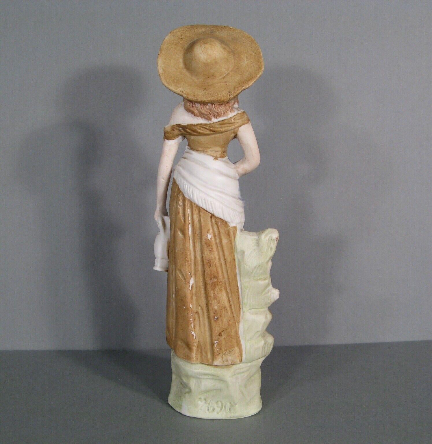 Antique Polychrome Porcelain Biscuit Figurine of a Young Woman with Jug - 1Y170 In Good Condition In Bordeaux, FR