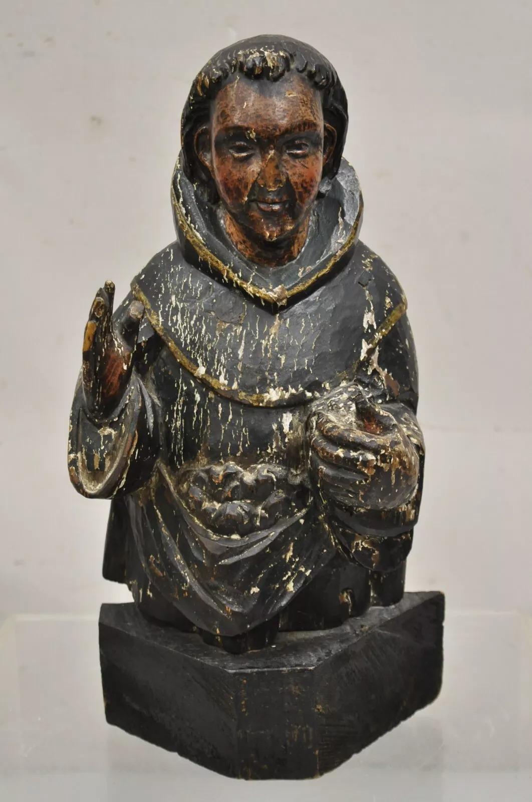 Neorinascimentale Antico sacerdote religioso spagnolo in legno intagliato e policromato, figura scultorea di 18 pollici in vendita