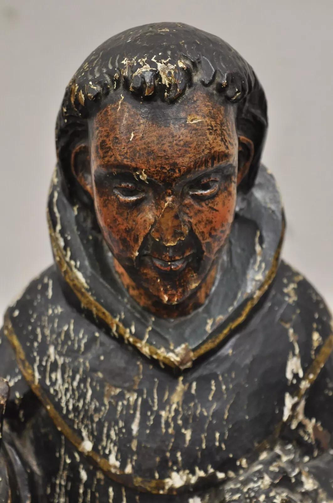 Sconosciuto Antico sacerdote religioso spagnolo in legno intagliato e policromato, figura scultorea di 18 pollici in vendita