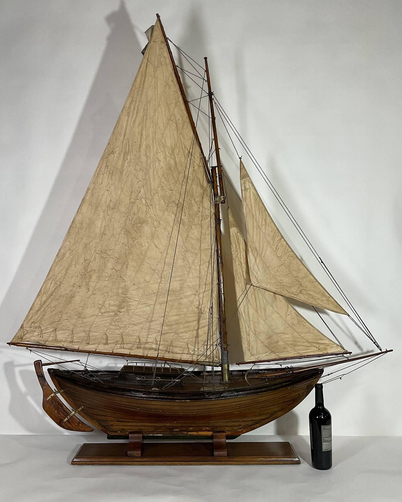Nordamericano Antico modello di stagno di uno sloop a doppia estremità in vendita