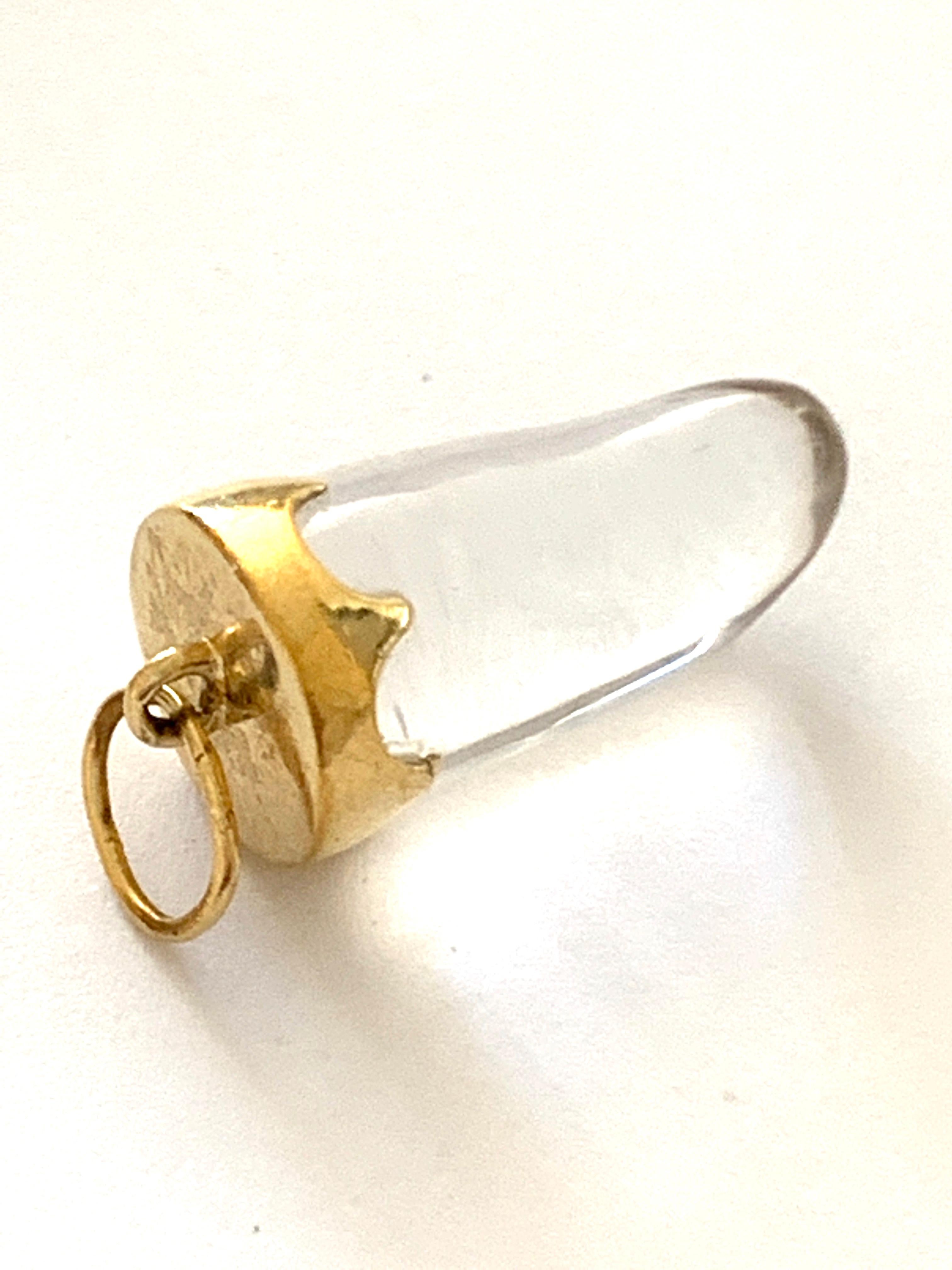 Schön
Antike Pool von Licht Kristall Charme
montiert in massivem 9ct Gold 
CIRCA 1900 
Größe - 2cm Länge x 1cm Breite
In ausgezeichnetem Zustand.