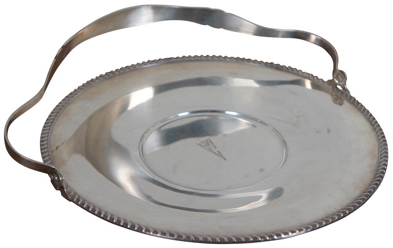 Antique Poole Silver Plate Brides Bridal Basket Handled Tray Plate 1006 In Good Condition For Sale In Dayton, OH