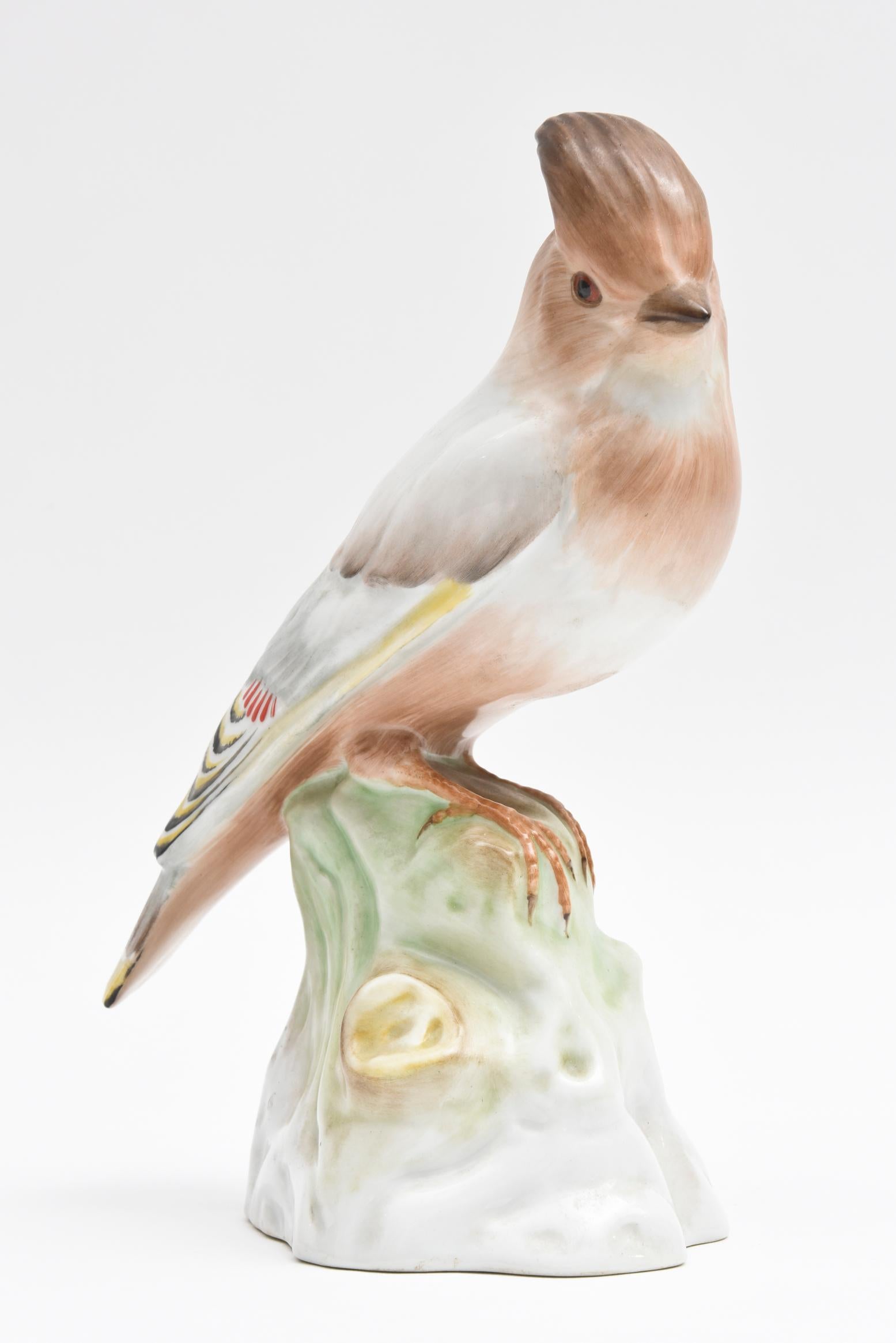 Antique Porcelain Bird Sculpture or Figurine, Hand Painted and Realistic, KPM In Good Condition In West Palm Beach, FL