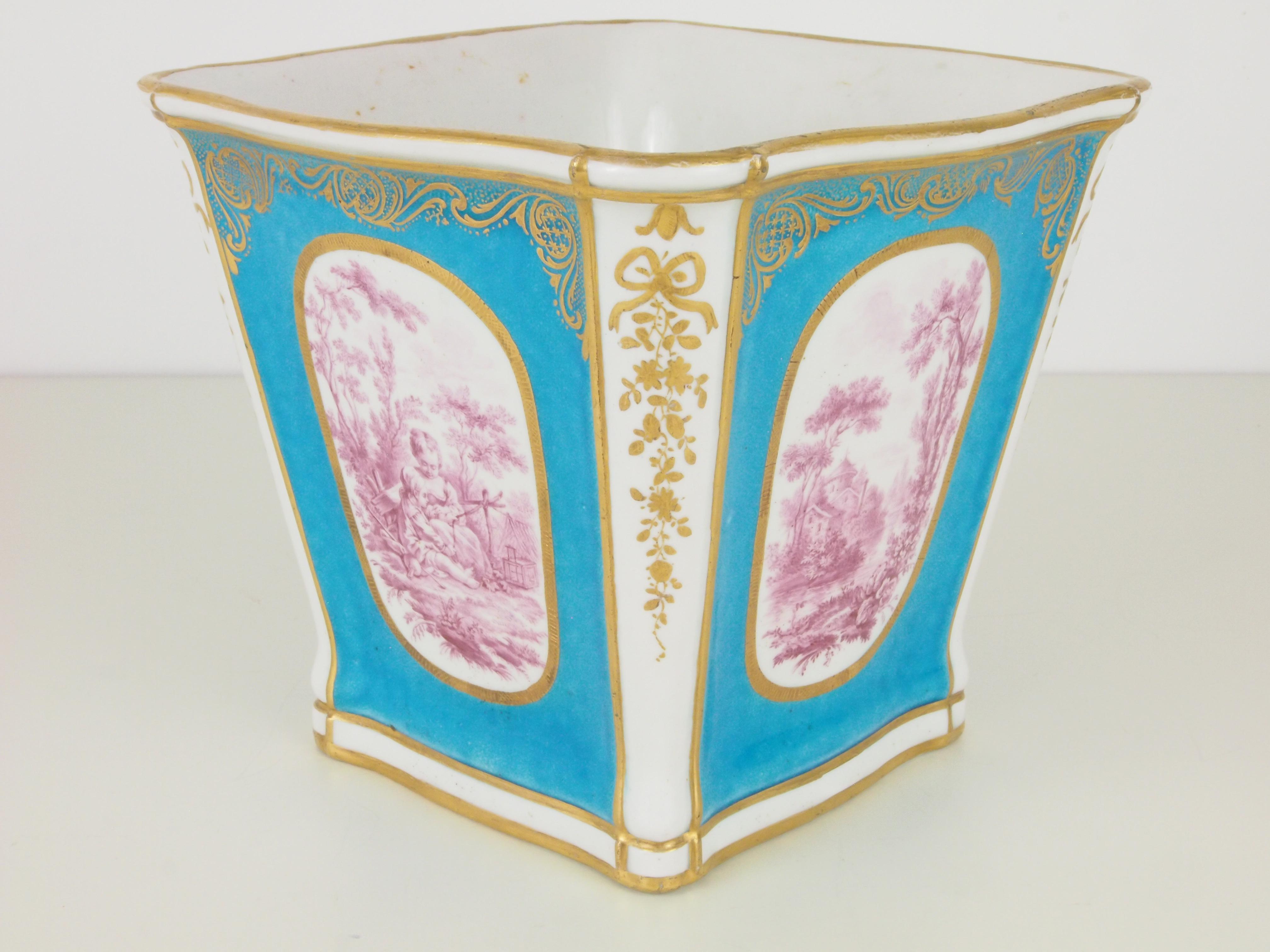 Antique Porcelain Cache Pot in Sevres Celestial Blue Style For Sale 4
