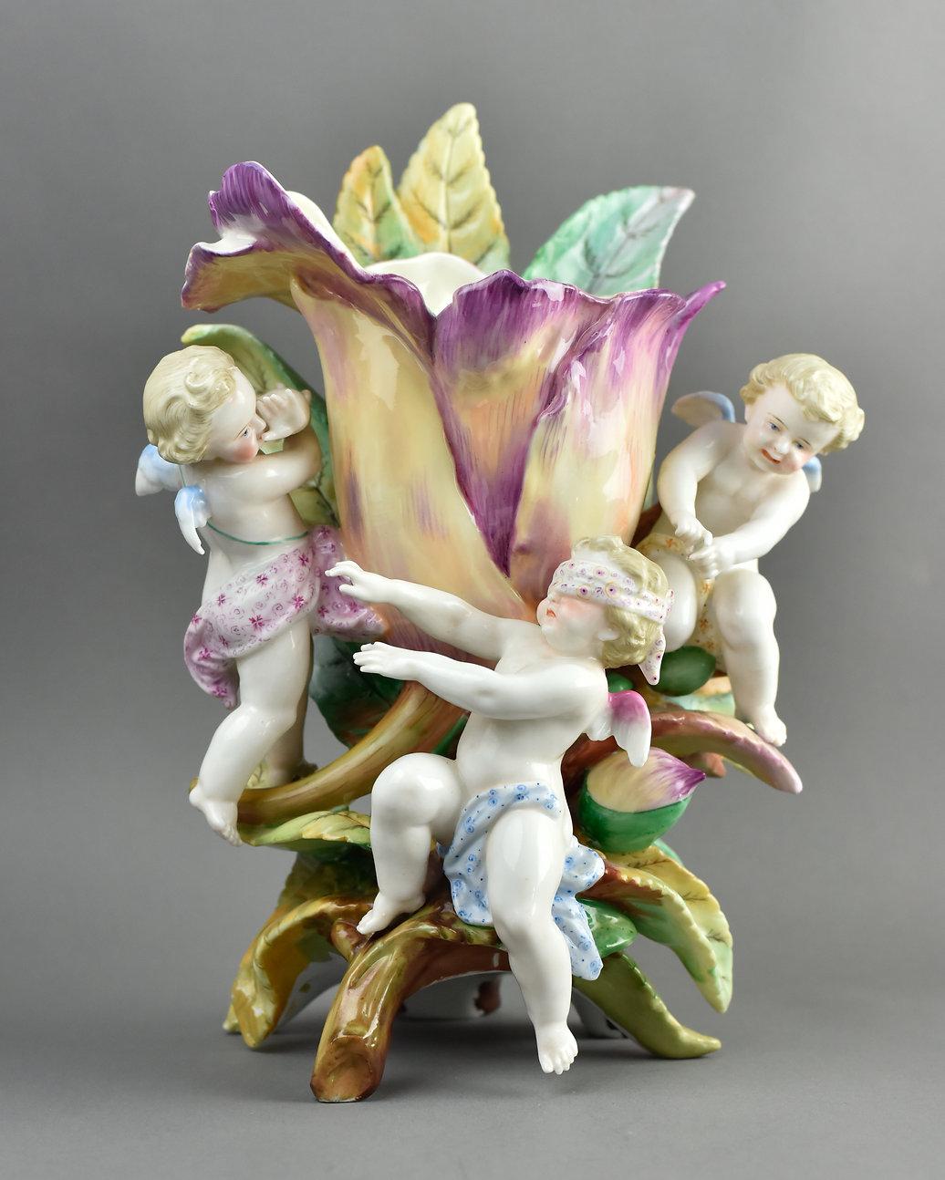 Antique Porcelain Centerpiece Vase , Kister Scheibe-Alsbach, circa 1880 For Sale 6