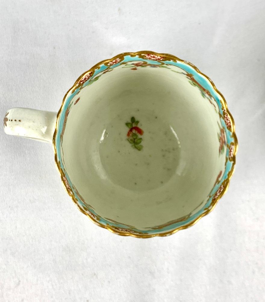 Antigua Taza y Platillo de Porcelana de la Primera Época de Worcester Patrón de Dos Codornices C- 1770 en venta 4